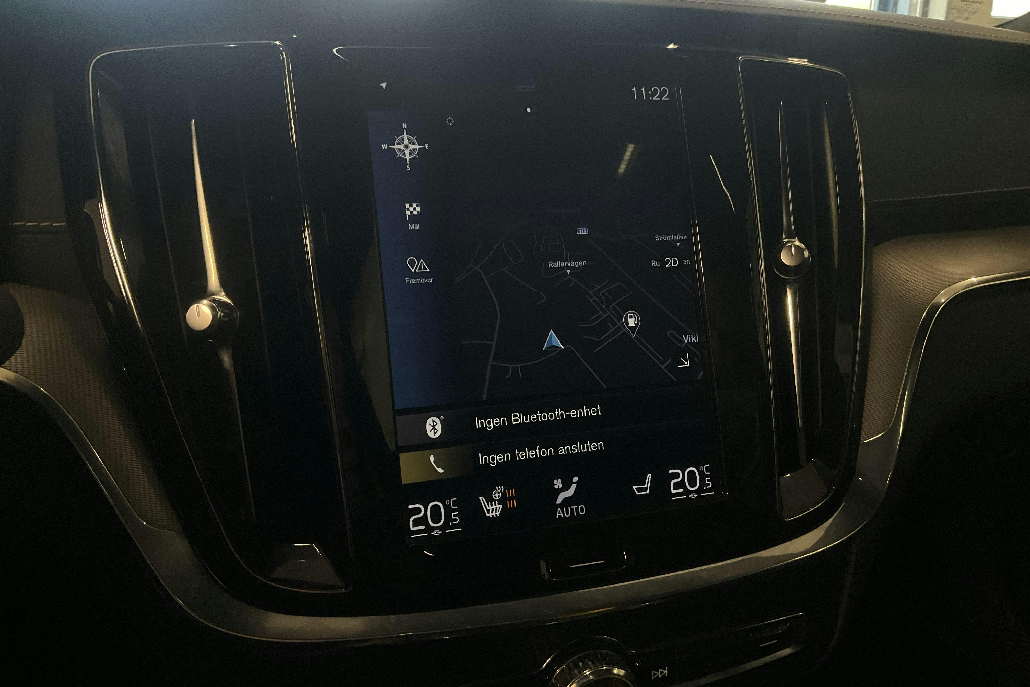 Volvo S60 T8 AWD Twin Engine Polestar Engineered (405hk) - 10 805 mil - Automat - vit - 2020