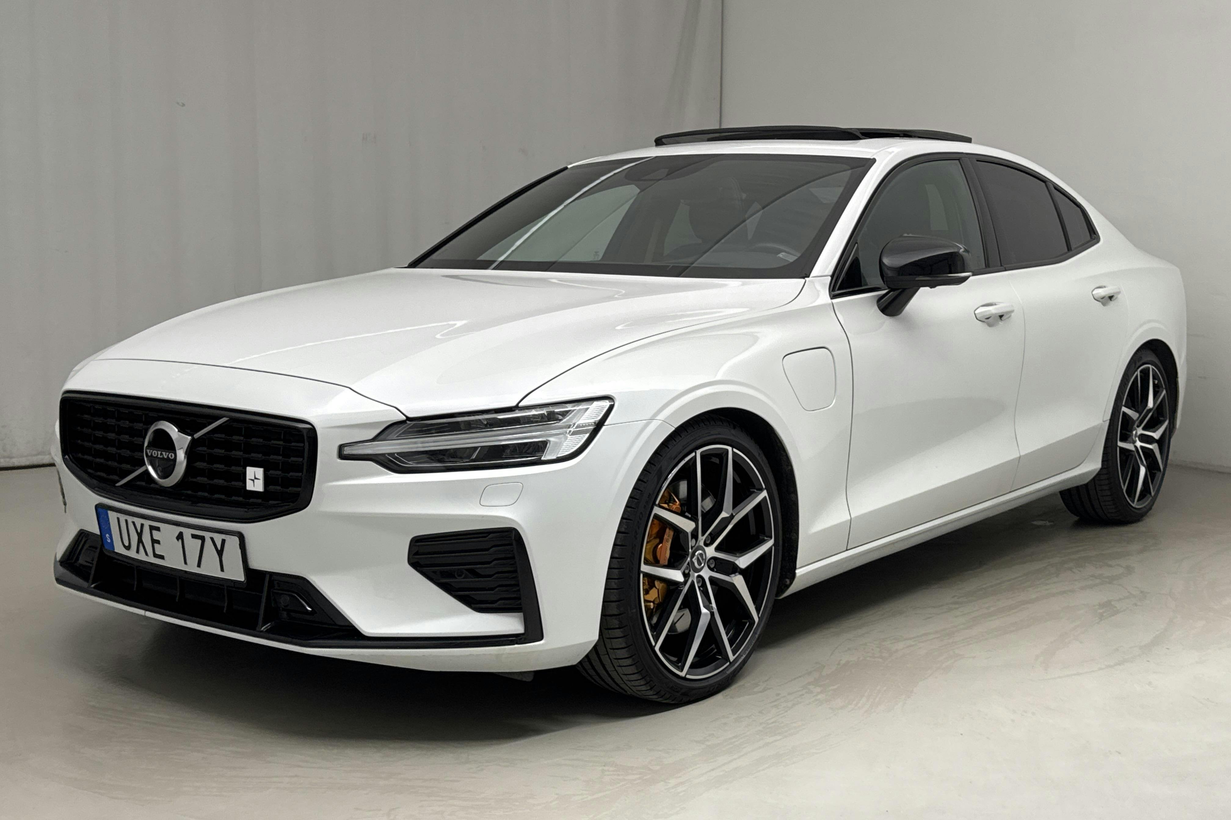 Volvo S60 T8 AWD Twin Engine Polestar Engineered (405hk) - 108 050 km - Automatic - white - 2020