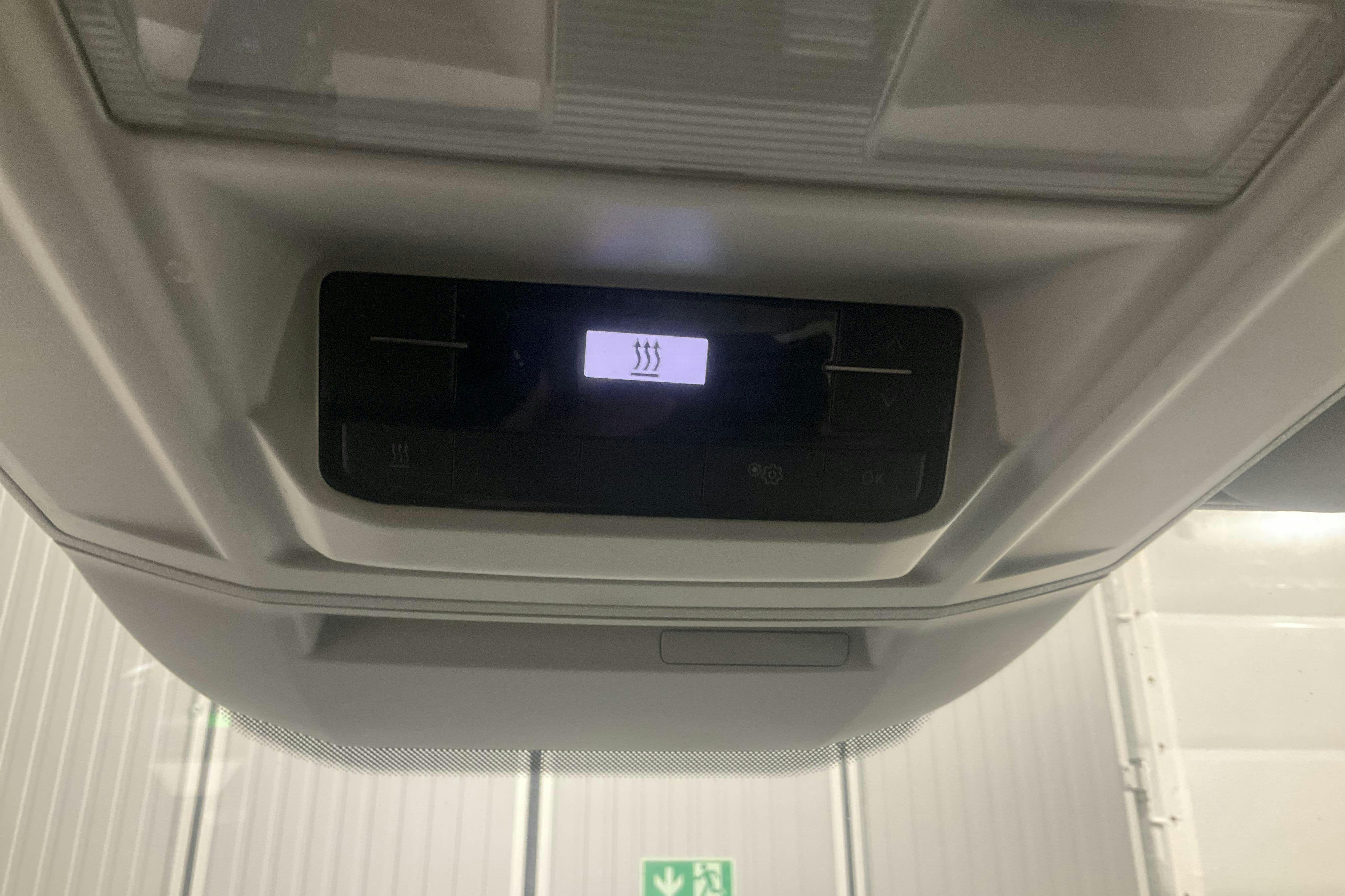 VW Crafter 35 2.0 TDI Skåp 4Motion (177hk) - 8 340 mil - Manuell - vit - 2018