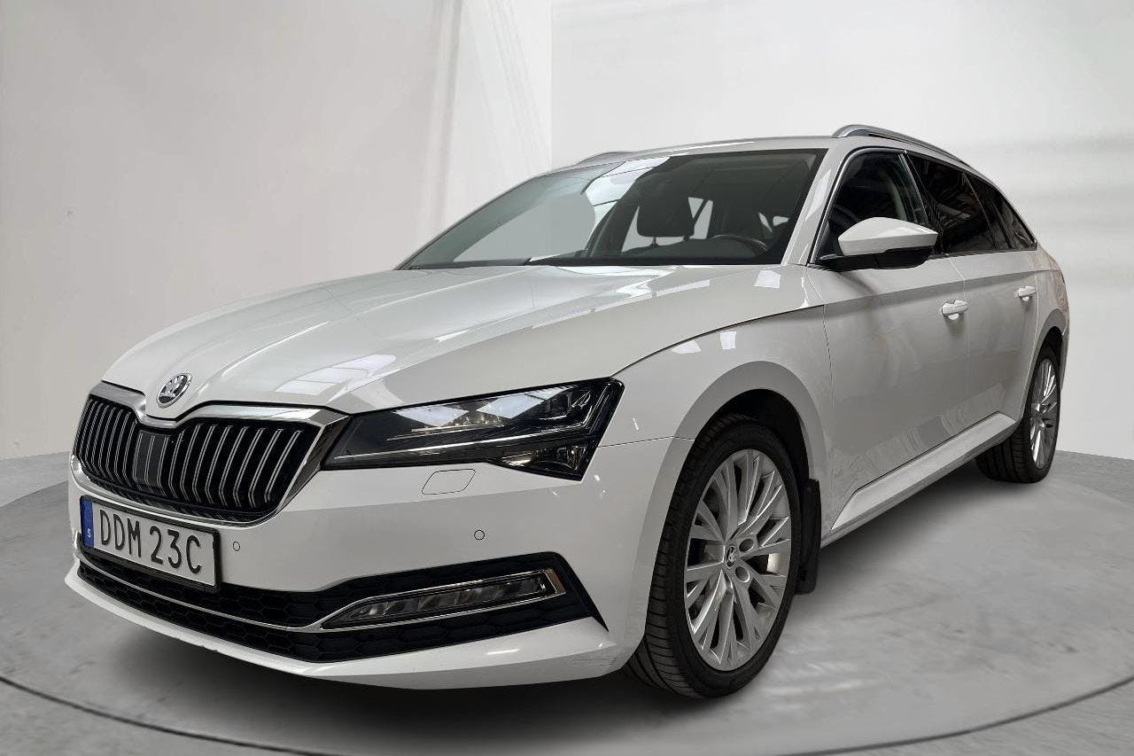 Skoda Superb 2.0 TDI 4x4 Kombi (190hk) - 109 490 km - Automatyczna - biały - 2020