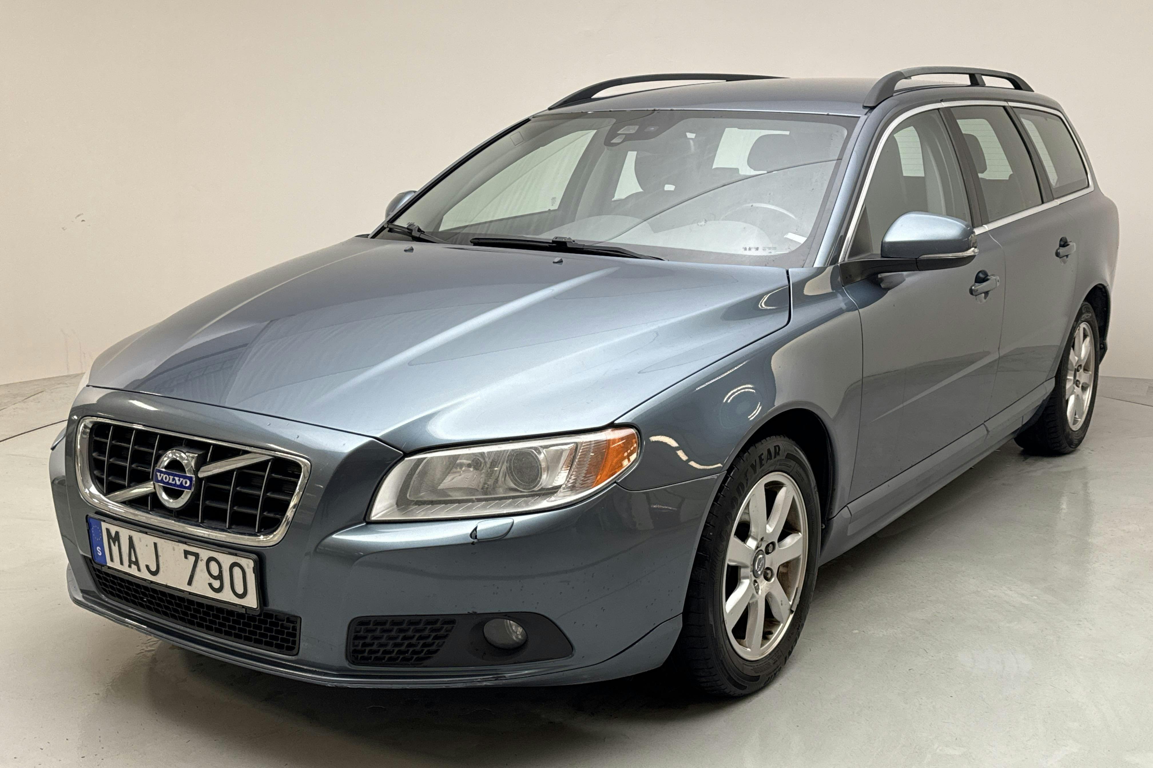 Volvo V70 II 1.6D DRIVe (115hk) - 27 946 mil - Manuell - blå - 2012