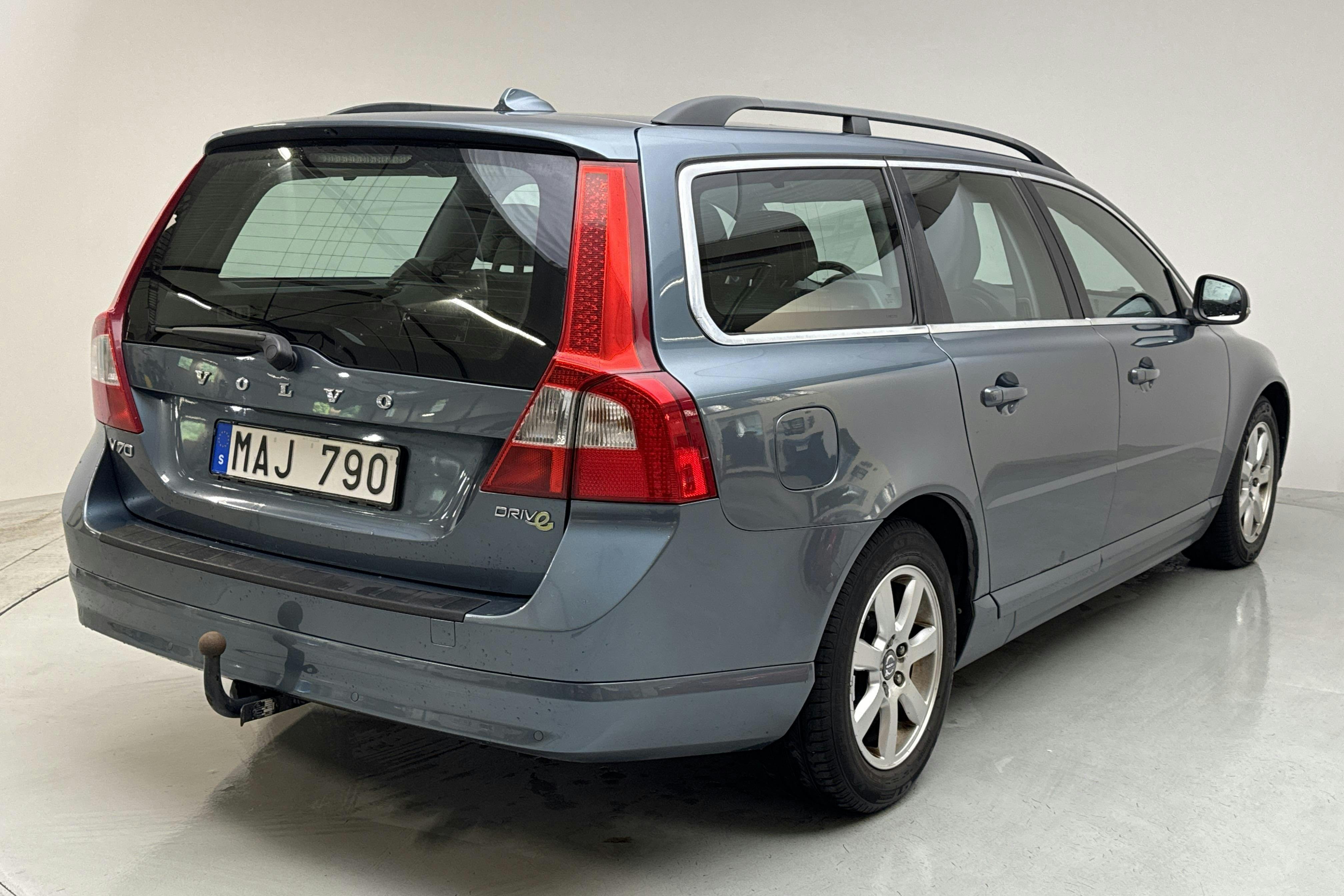 Volvo V70 II 1.6D DRIVe (115hk) - 27 946 mil - Manuell - blå - 2012