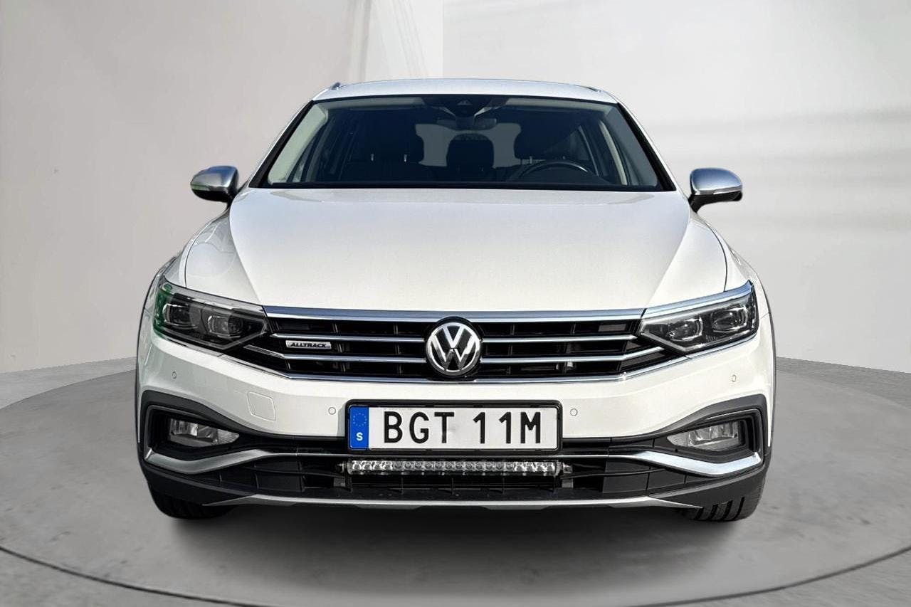 VW Passat Alltrack 2.0 TDI 4MOTION (190hk) - 15 947 mil - Automat - vit - 2020