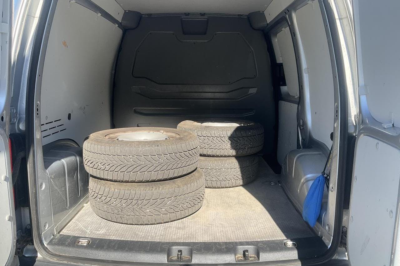 VW Caddy 2.0 TDI Skåp (75hk) - 12 268 mil - Manuell - silver - 2017