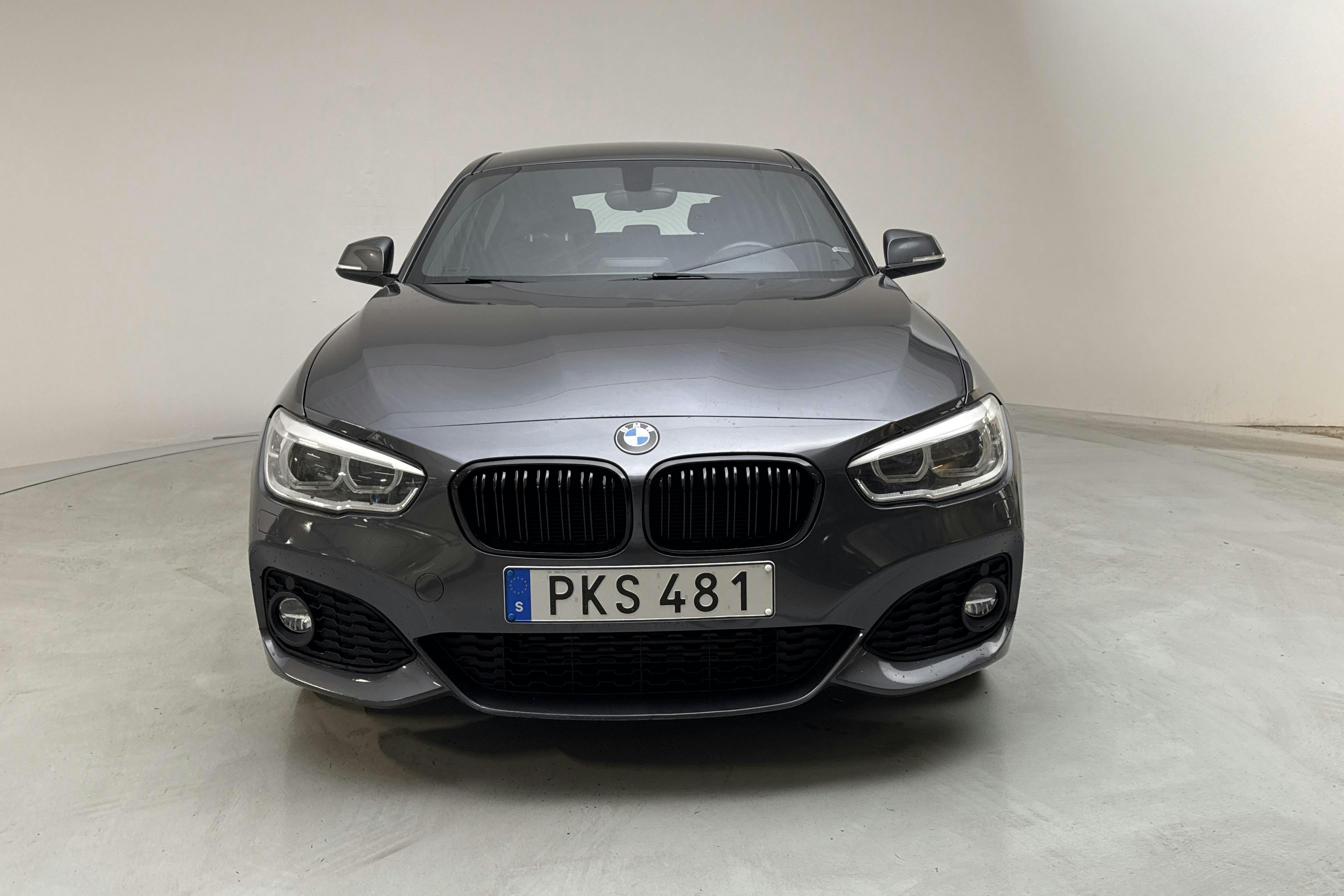 BMW 118i 5dr, F20 (136hk) - 16 321 mil - Manuell - grå - 2017