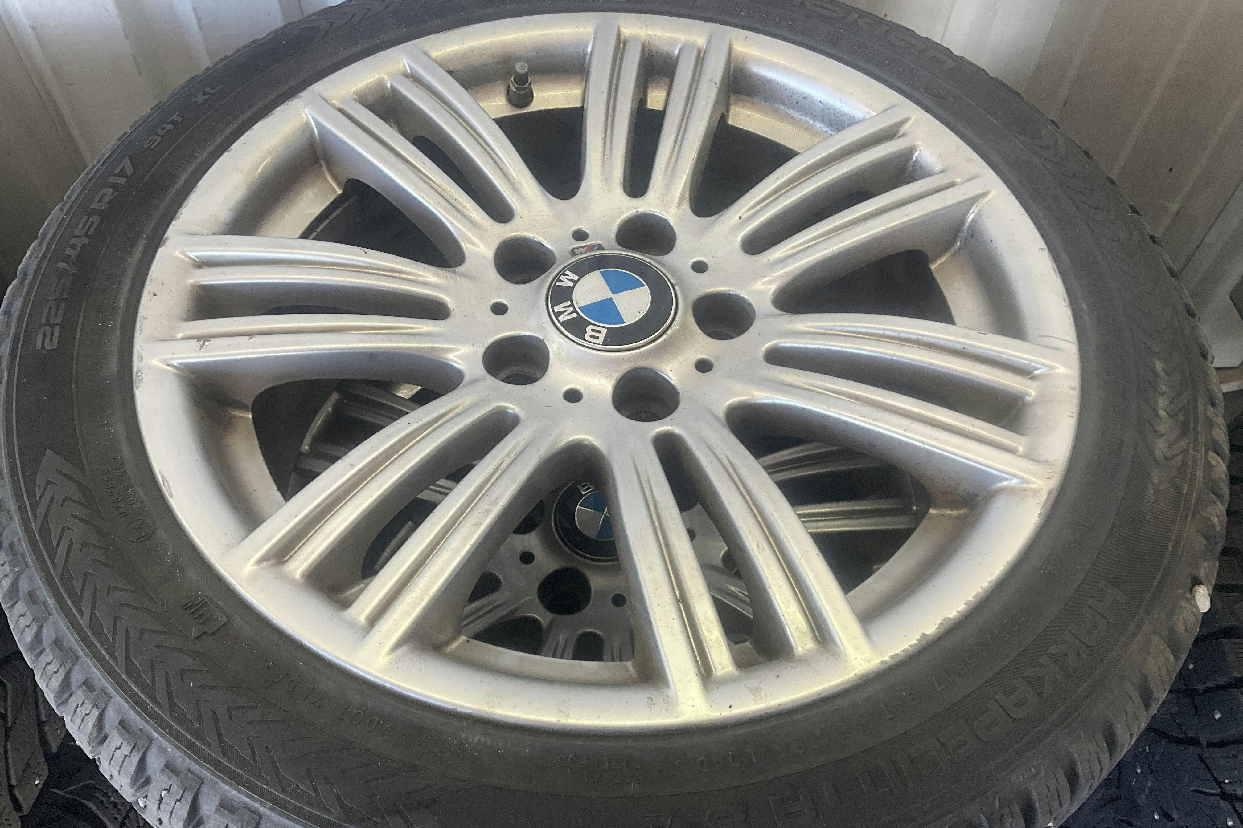 BMW 118i 5dr, F20 (136hk) - 16 321 mil - Manuell - grå - 2017