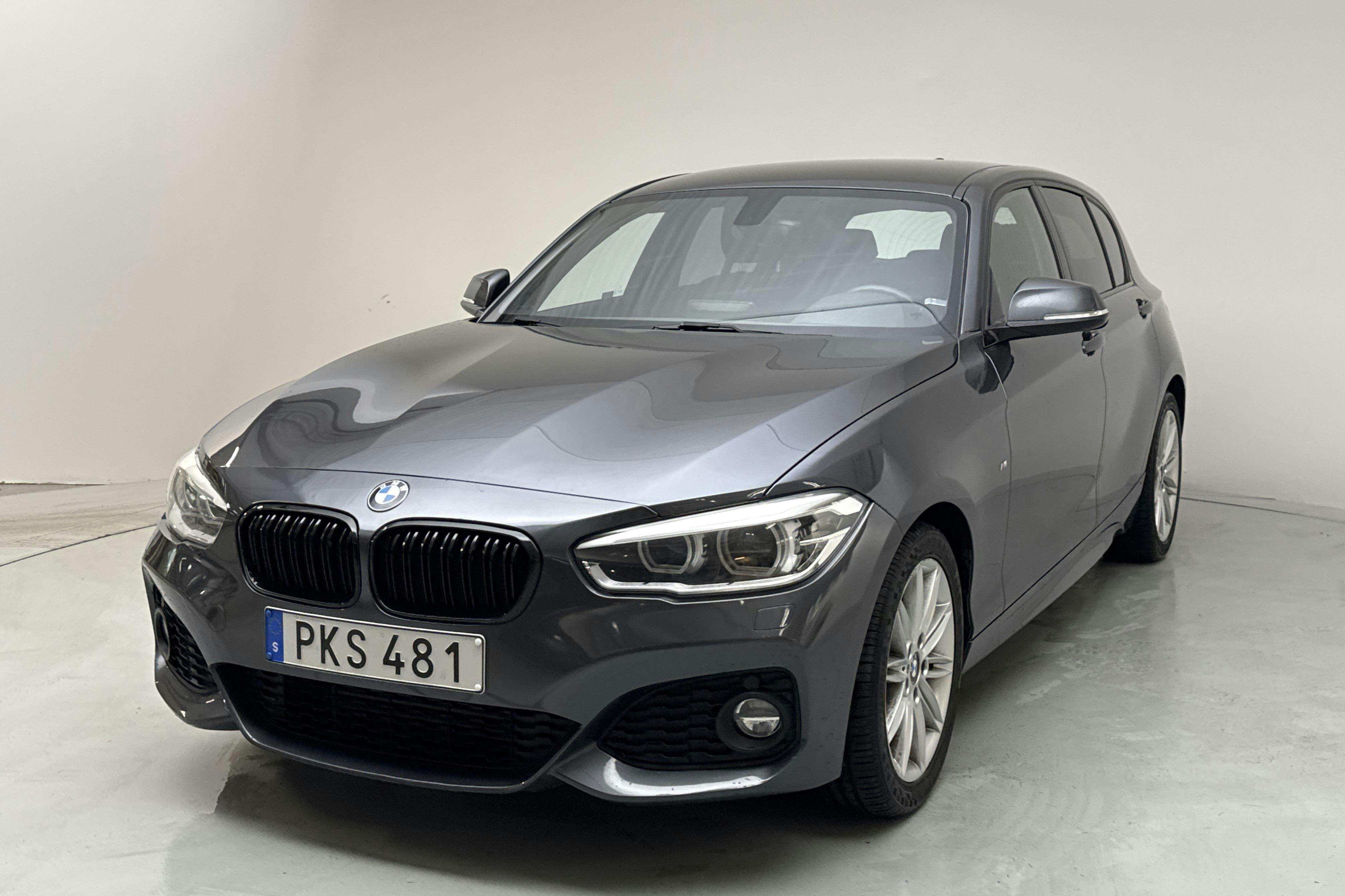 BMW 118i 5dr, F20 (136hk) - 16 321 mil - Manuell - grå - 2017