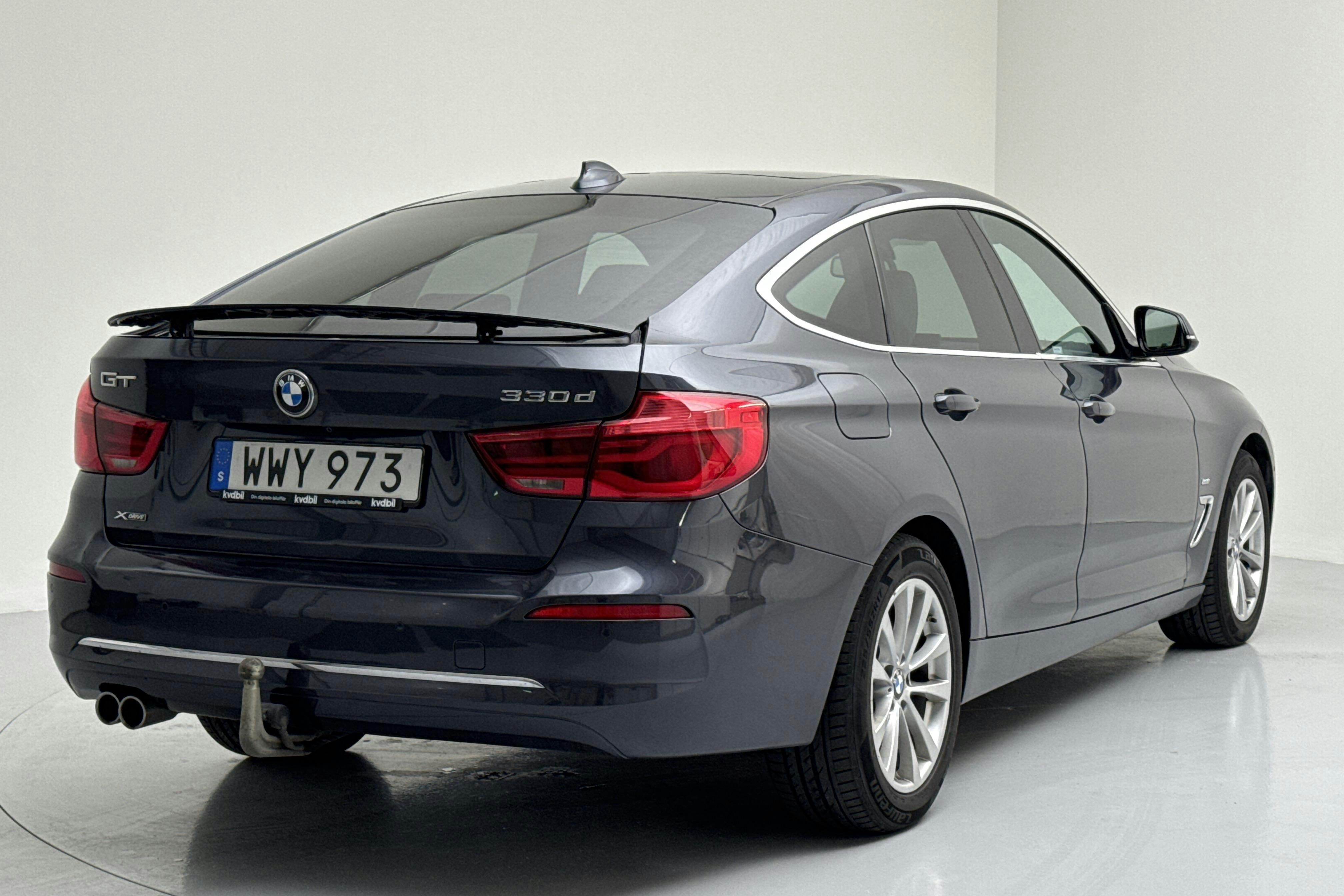 BMW 330d GT xDrive, F34 (258hk) - 13 545 mil - Automat - grå - 2017