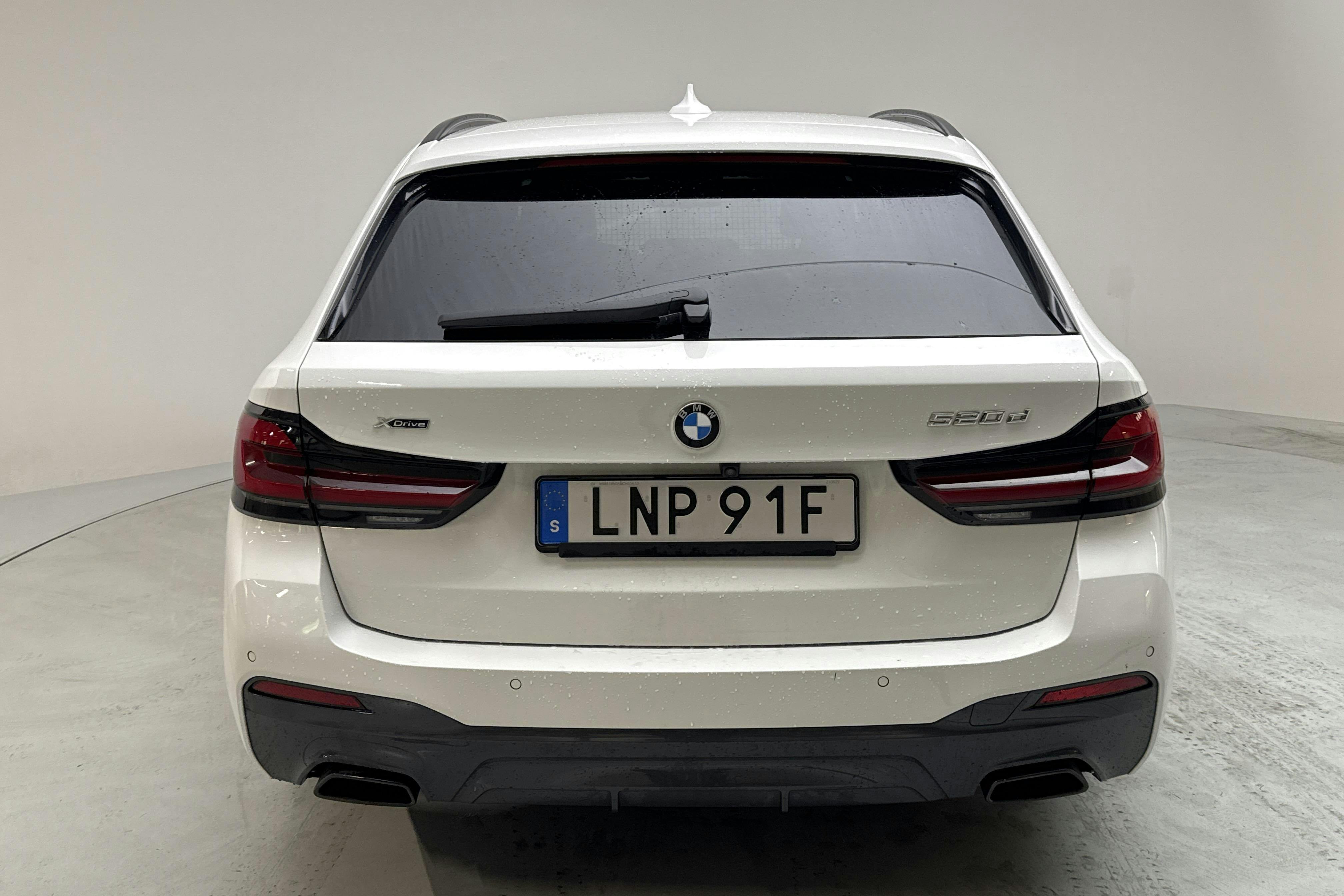 BMW 520d xDrive Touring, G31 LCI (190hk+11hk) - 18 176 mil - Automat - vit - 2021