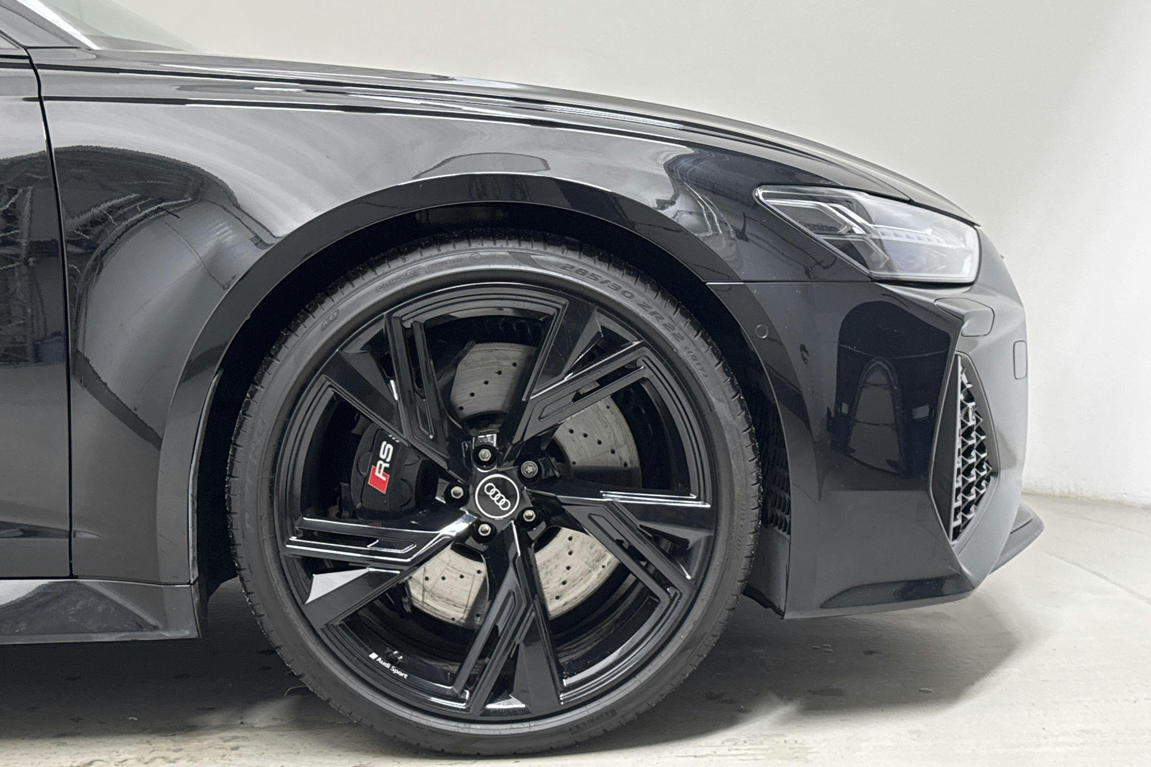 Audi RS6 Avant 4.0 TFSI quattro (600hk) - 5 786 mil - Automat - svart - 2023
