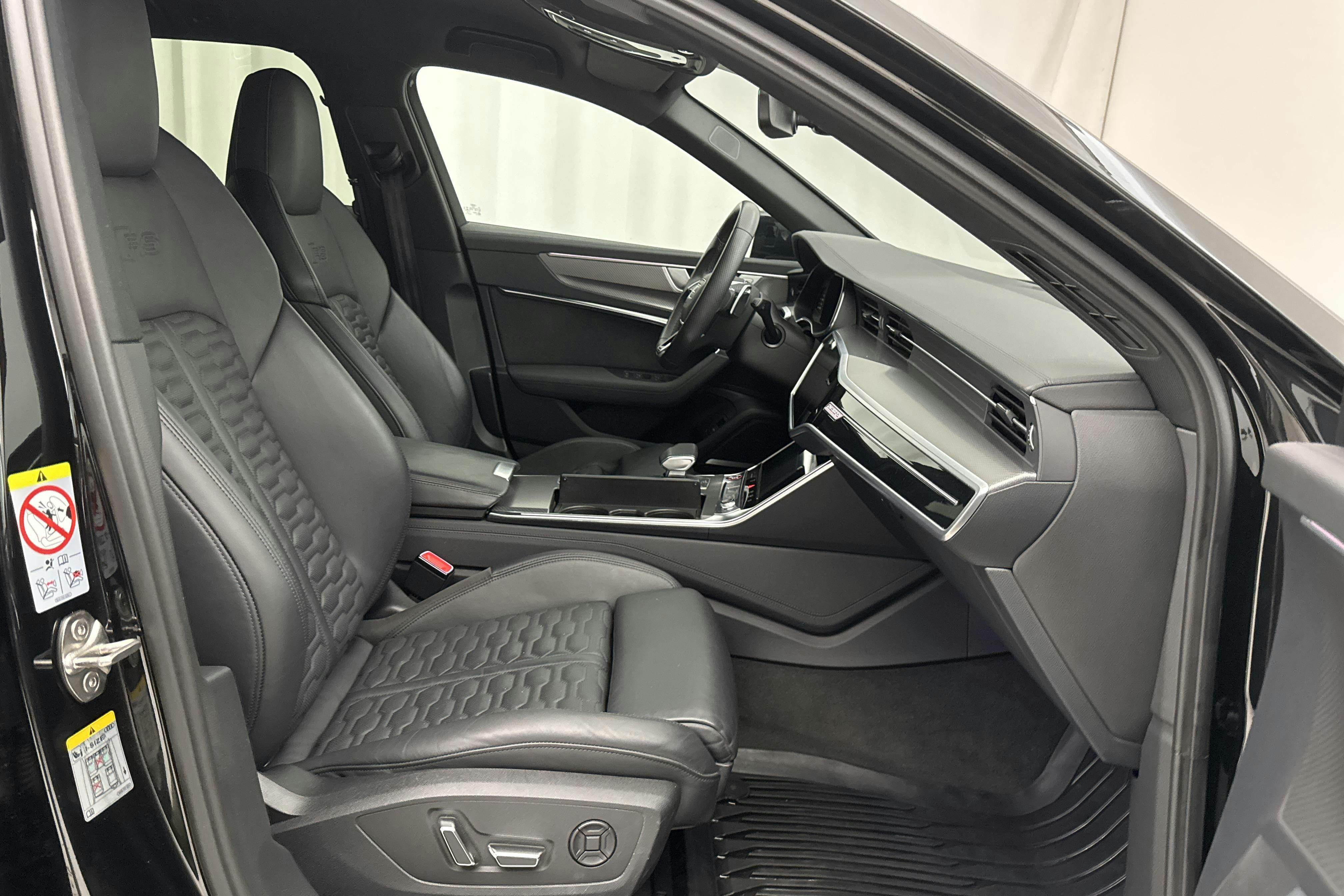 Audi RS6 Avant 4.0 TFSI quattro (600hk) - 5 786 mil - Automat - svart - 2023