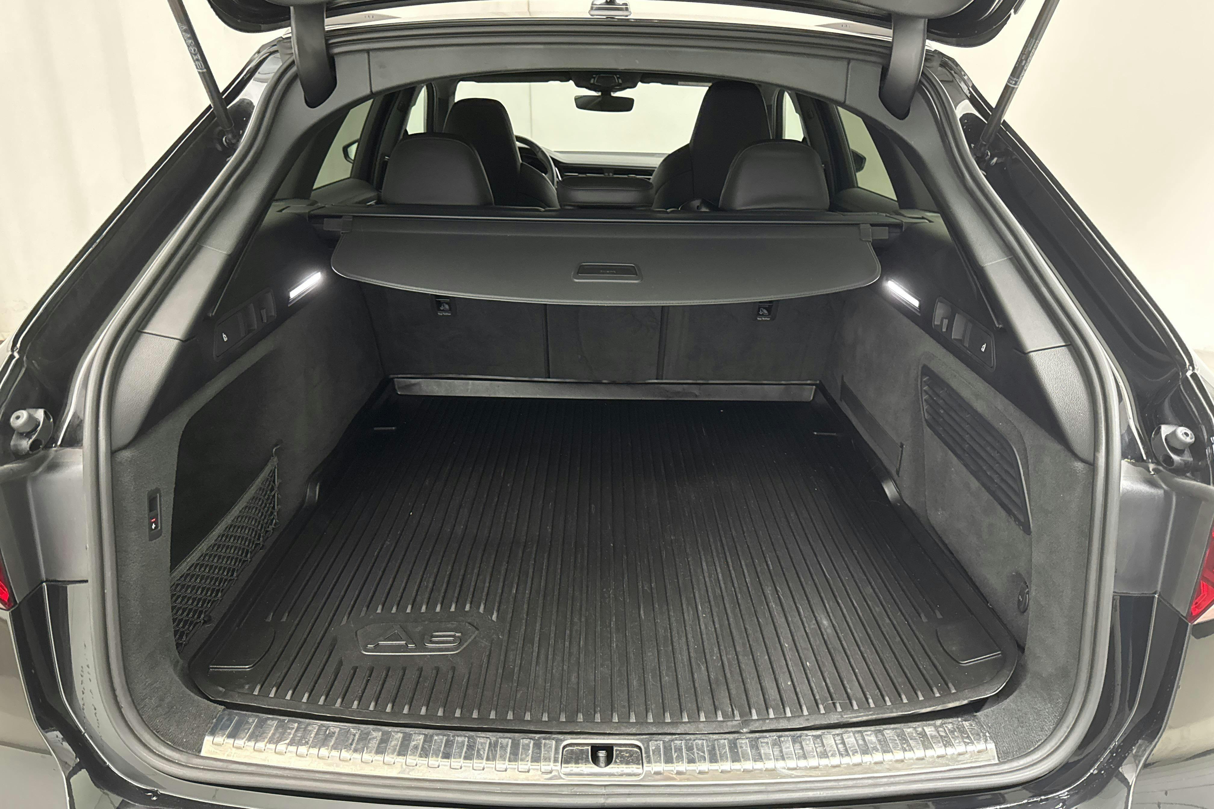 Audi RS6 Avant 4.0 TFSI quattro (600hk) - 5 786 mil - Automat - svart - 2023