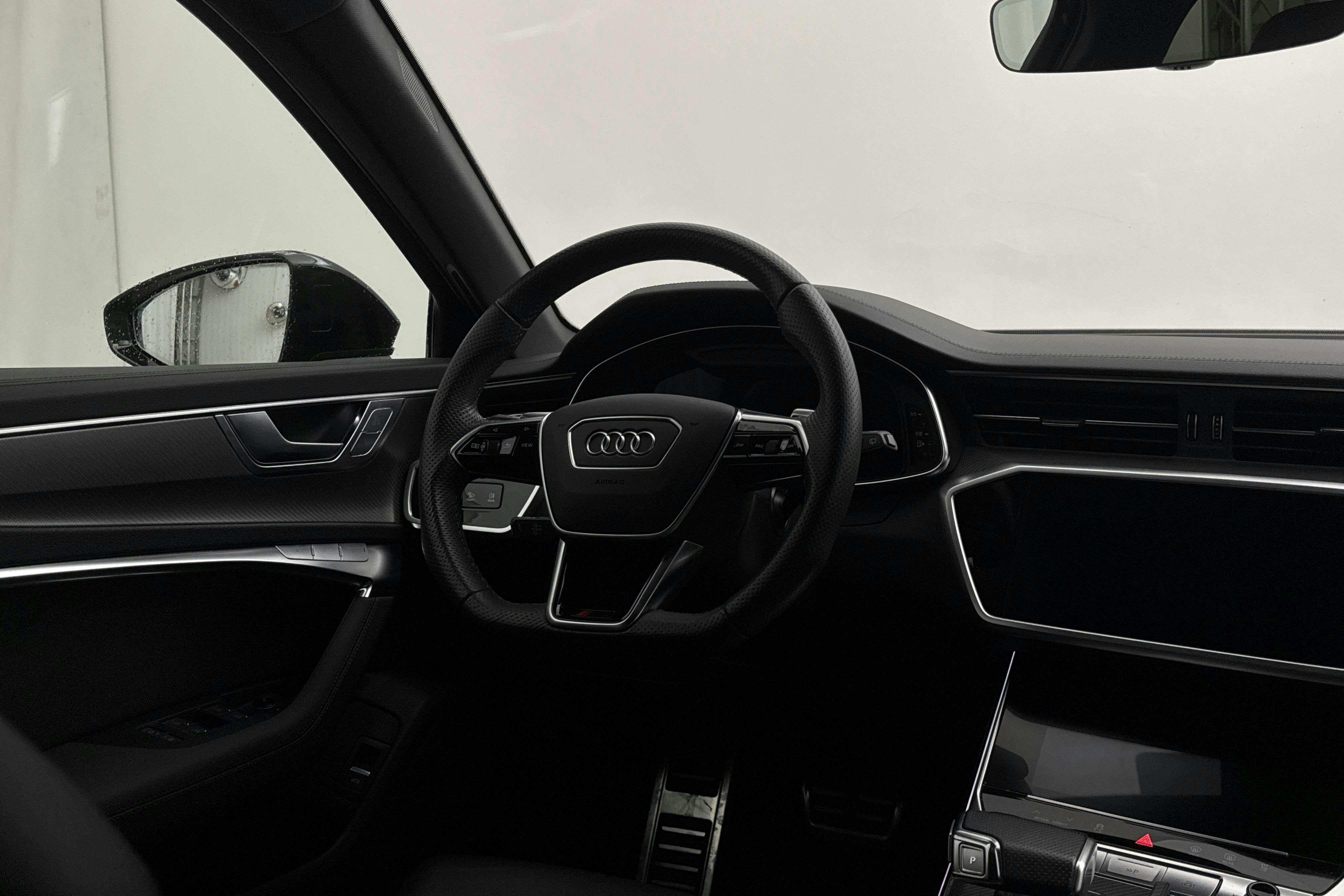 Audi RS6 Avant 4.0 TFSI quattro (600hk) - 5 786 mil - Automat - svart - 2023