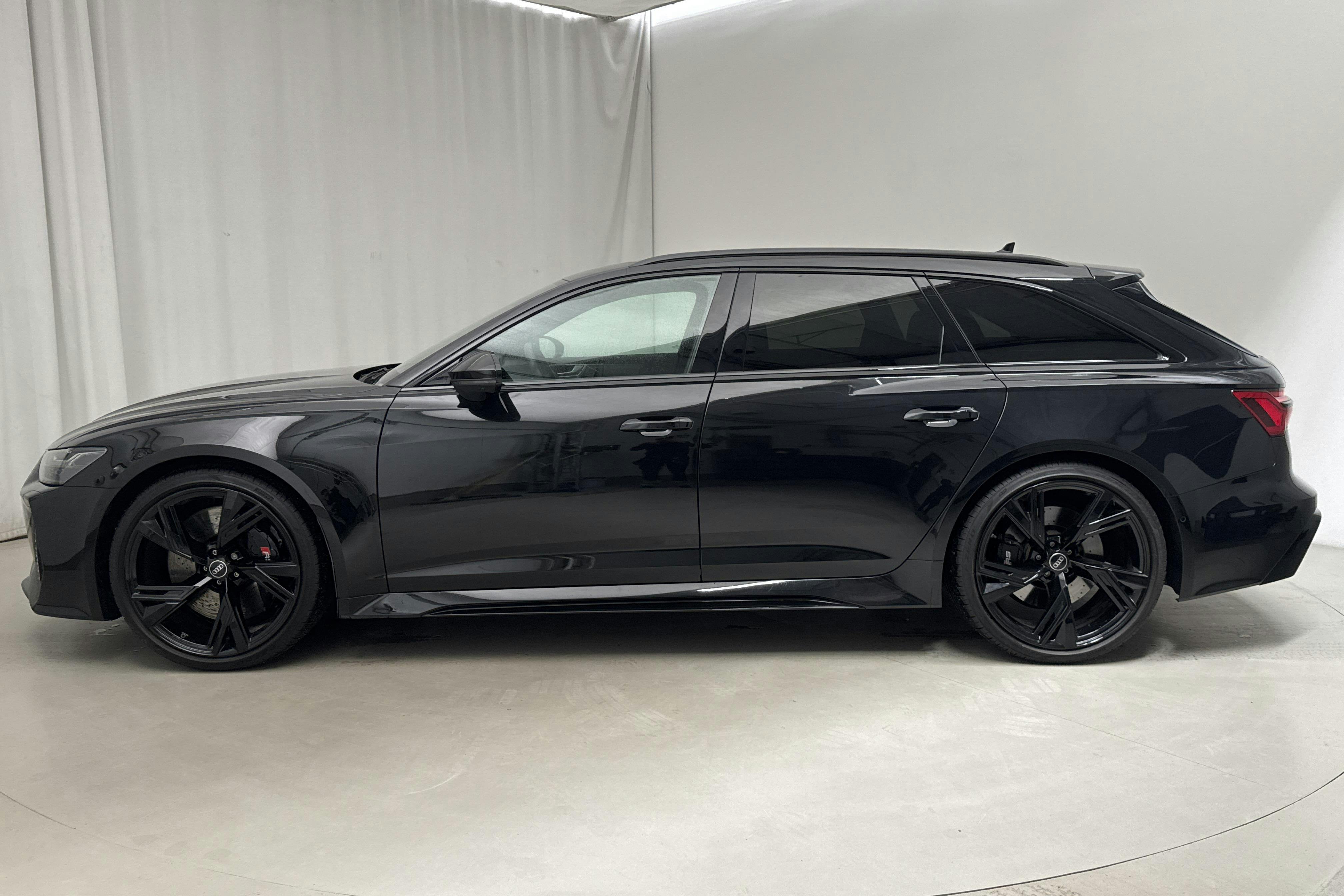 Audi RS6 Avant 4.0 TFSI quattro (600hk) - 5 786 mil - Automat - svart - 2023