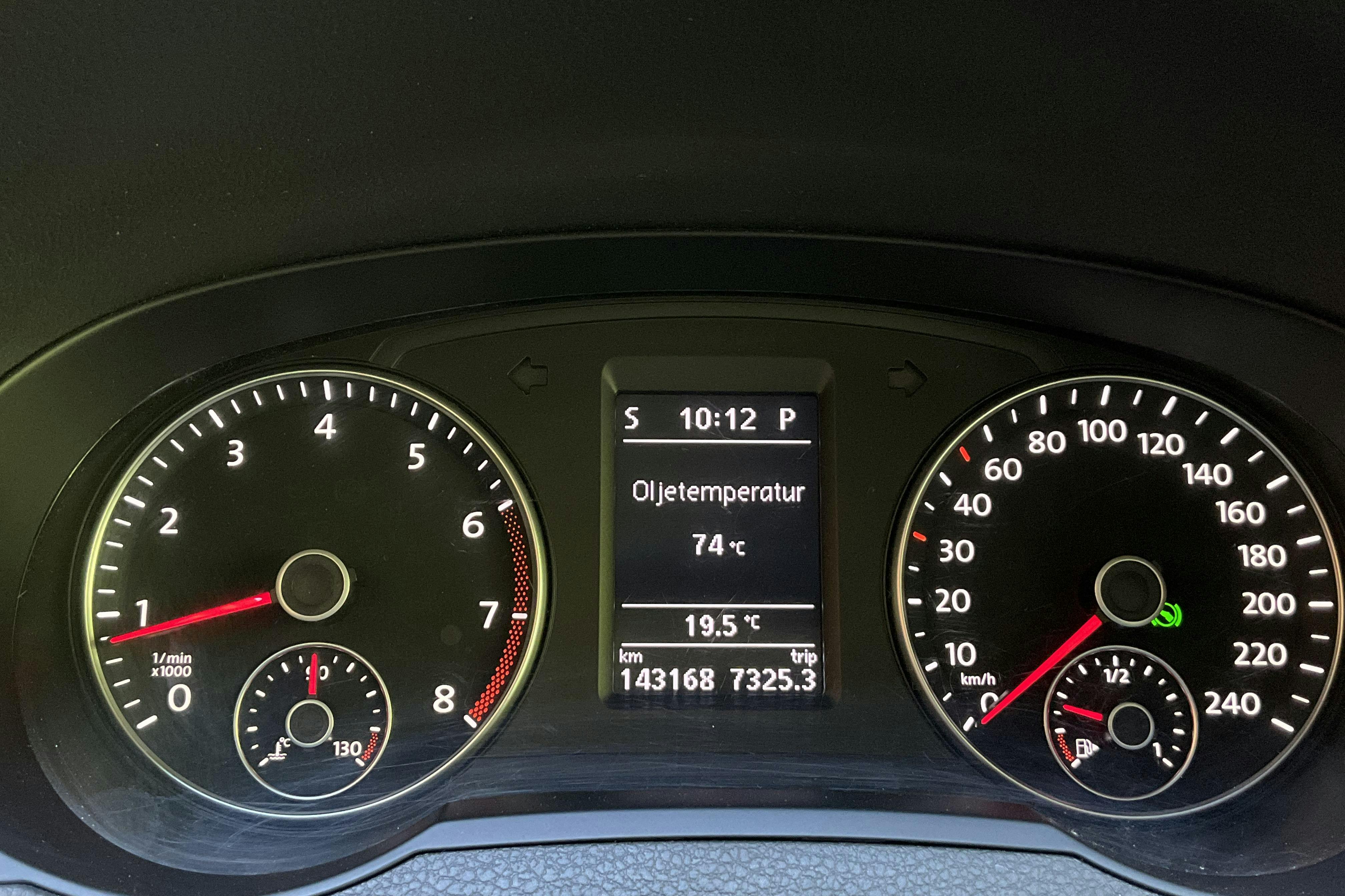 VW Sharan 1.4 TSI (150hk) - 14 317 mil - Automat - vit - 2020