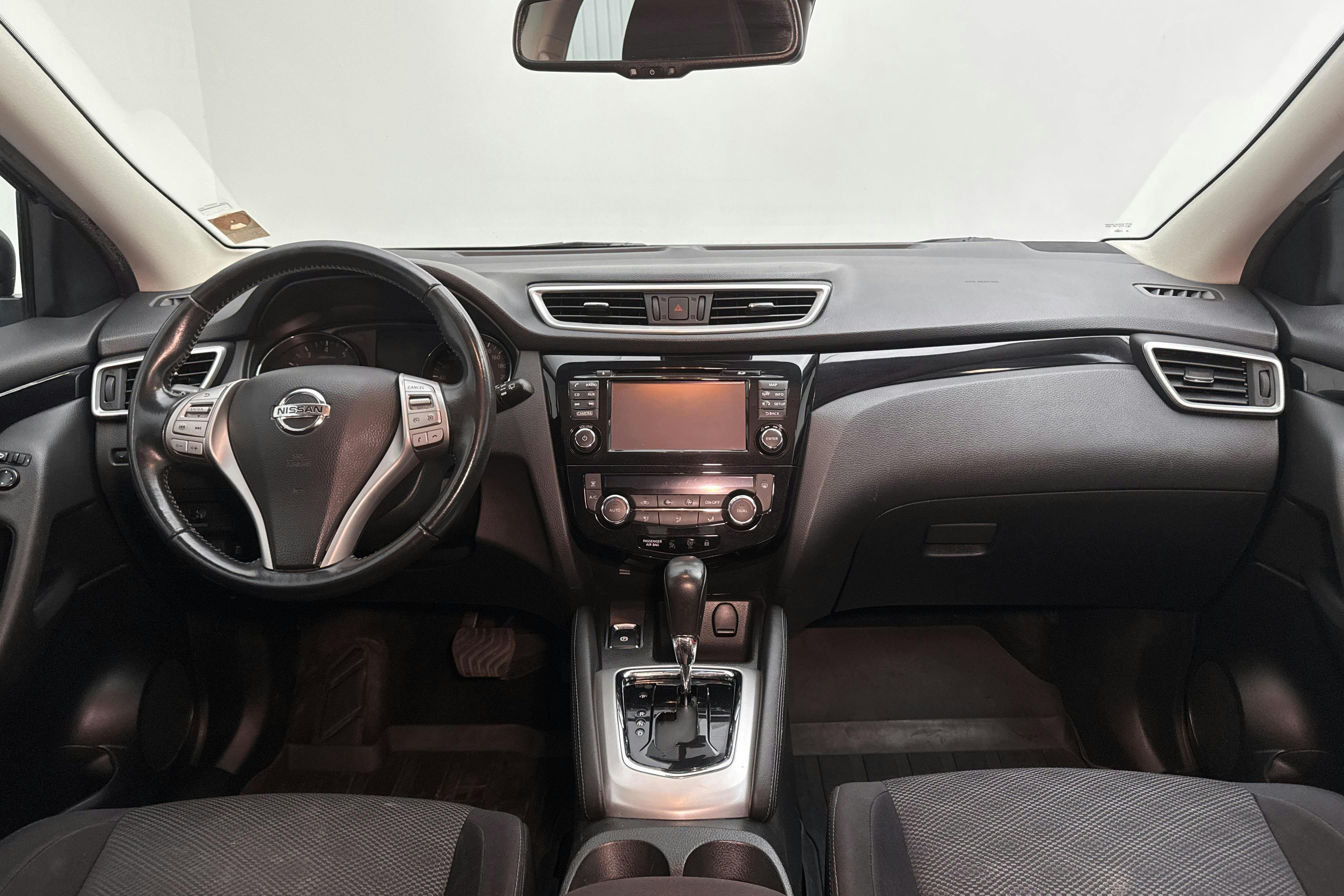 Nissan Qashqai 1.2 (115hk) - 16 933 mil - Automat - svart - 2017