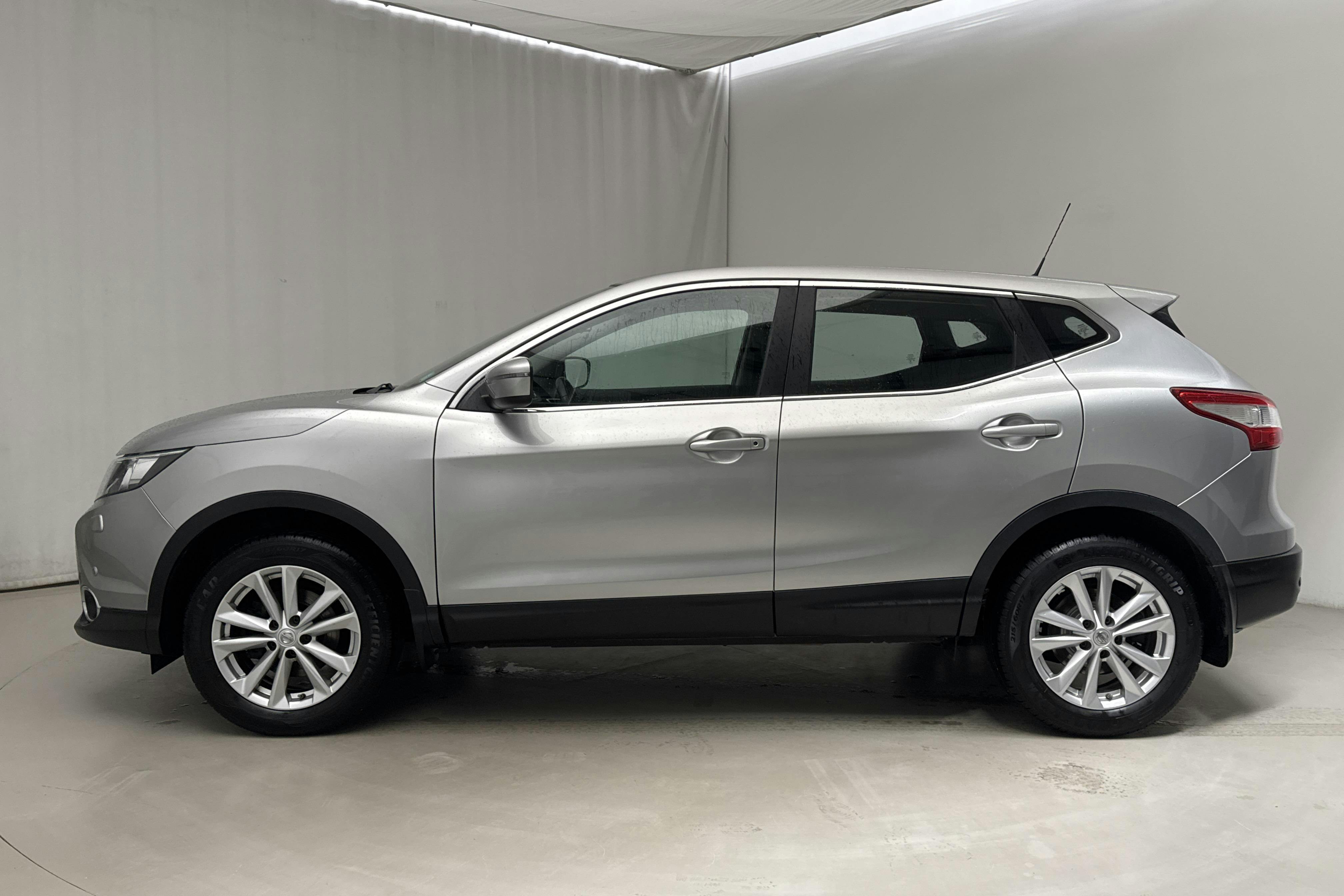 Nissan Qashqai 1.5 dCi (110hk) - 13 758 mil - Manuell - silver - 2016