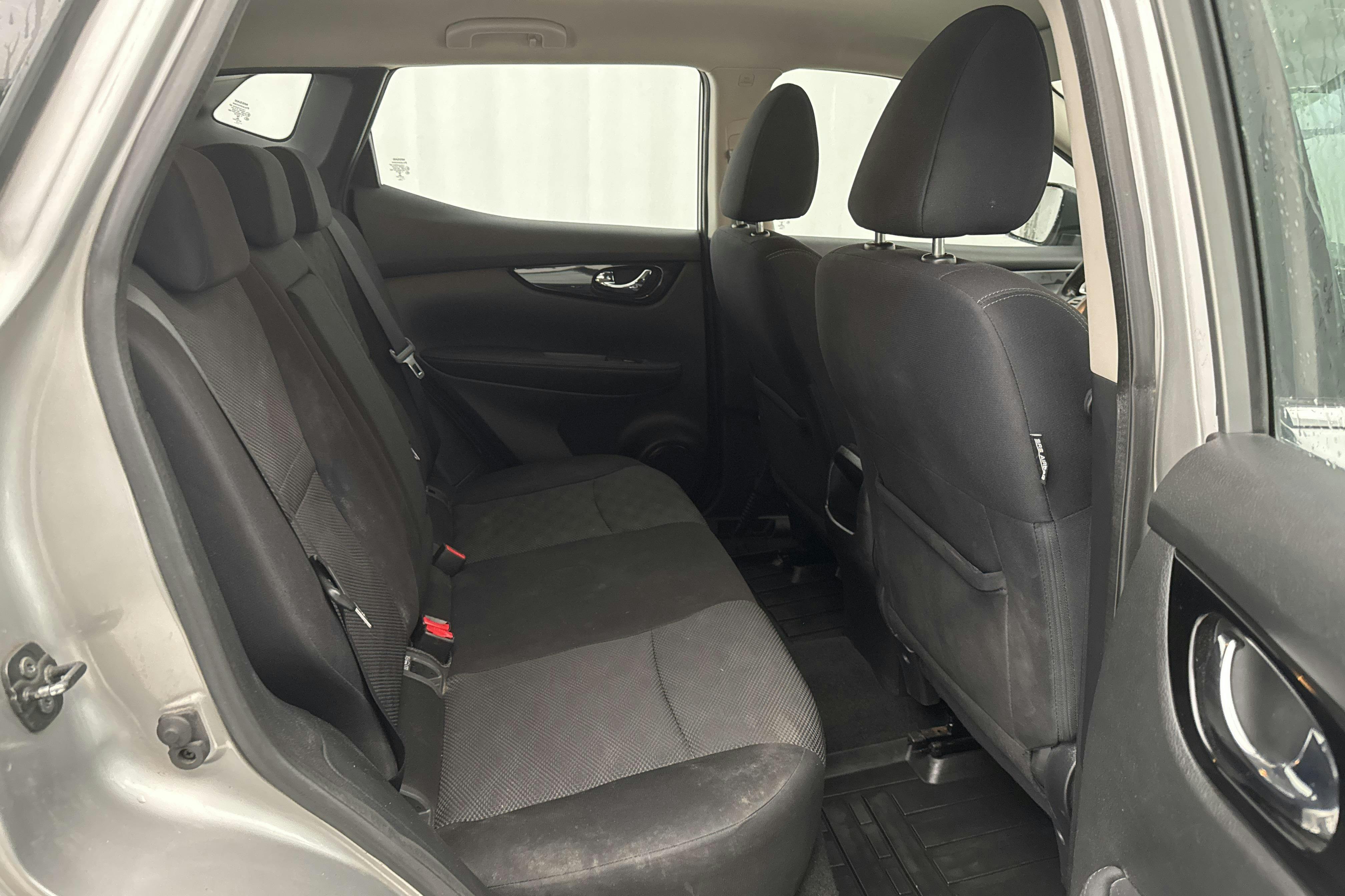 Nissan Qashqai 1.5 dCi (110hk) - 13 758 mil - Manuell - silver - 2016