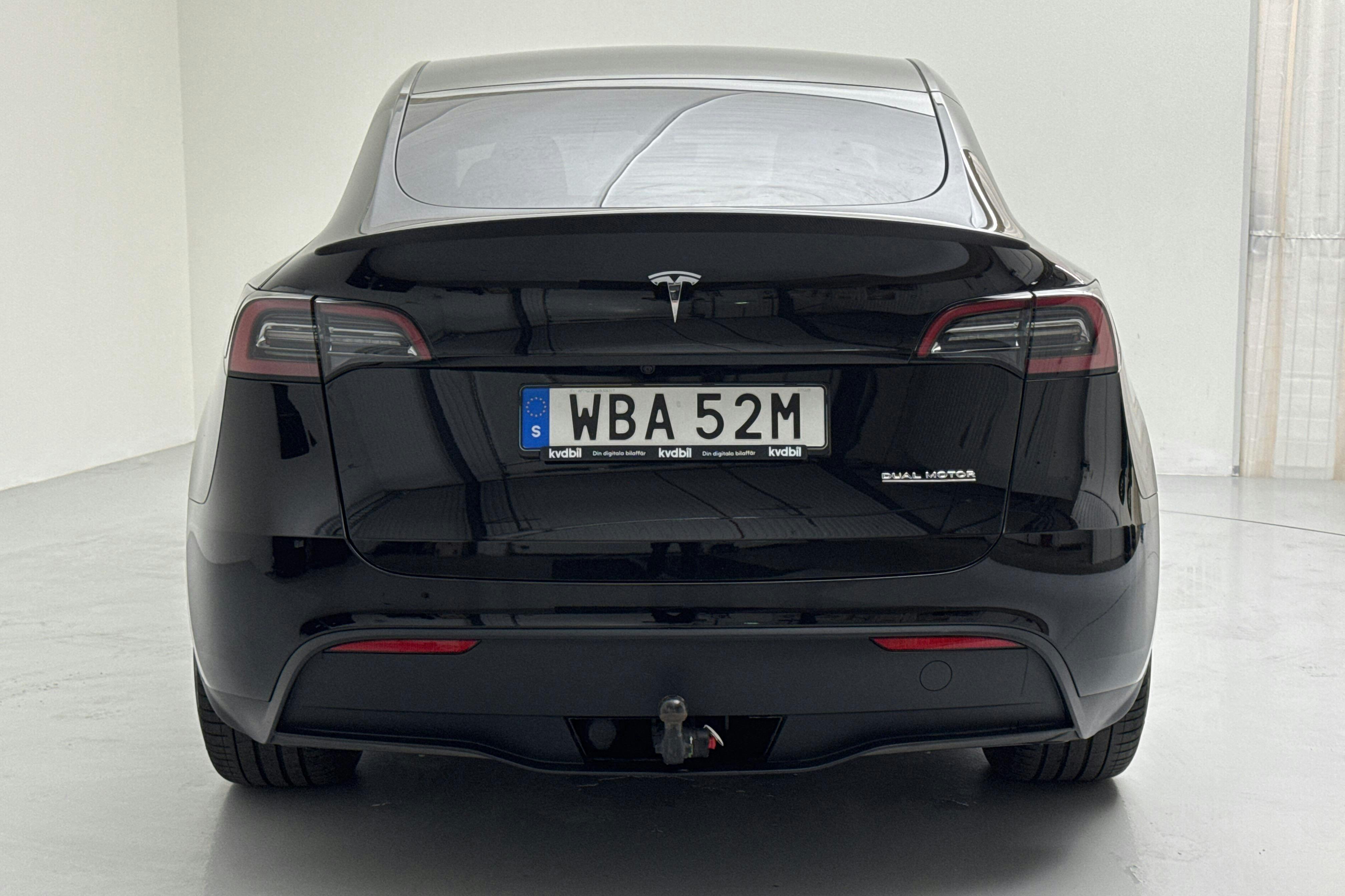 Tesla Model Y Performance Dual Motor AWD - 1 346 mil - Automat - svart - 2024