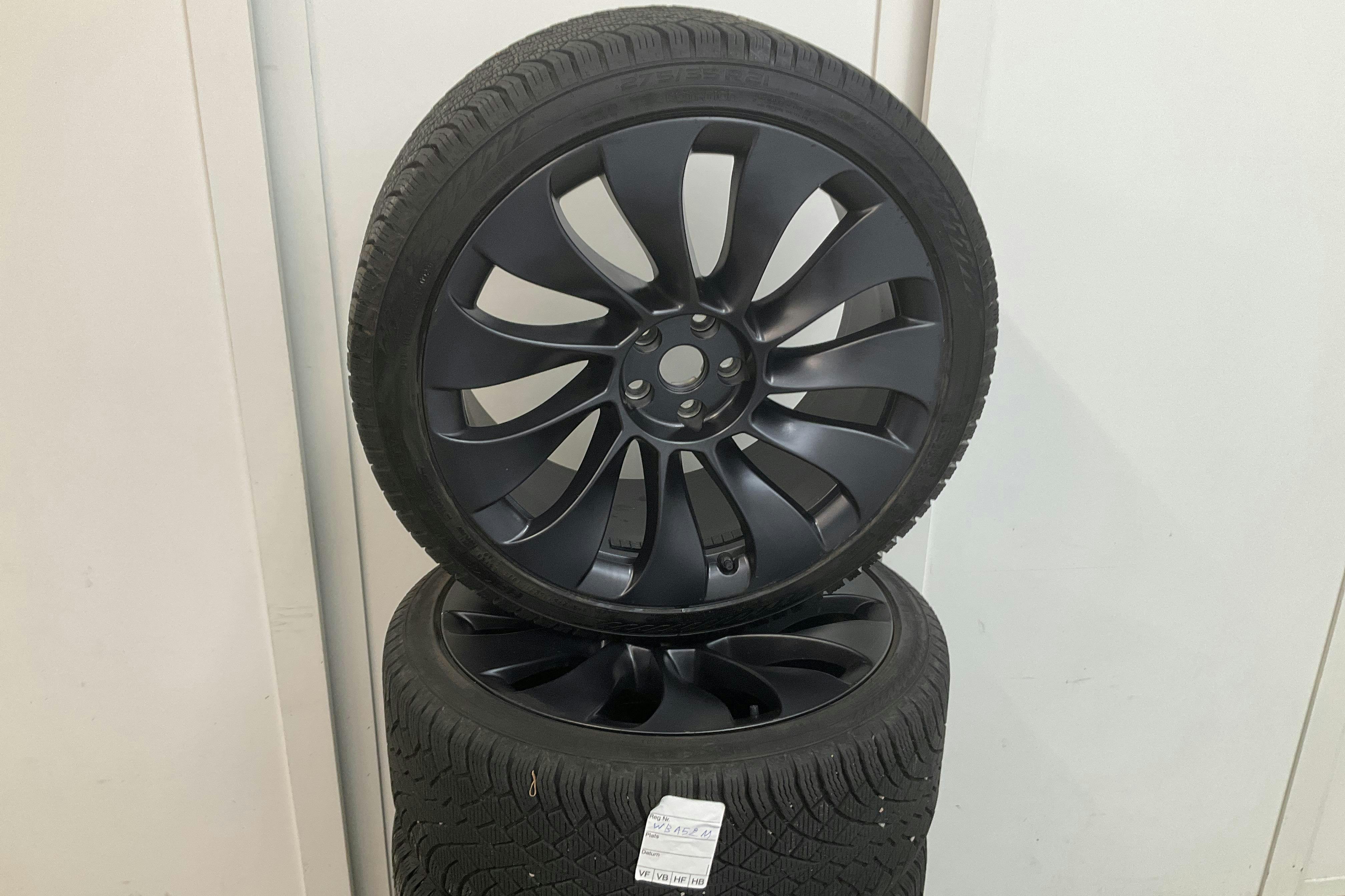 Tesla Model Y Performance Dual Motor AWD - 1 346 mil - Automat - svart - 2024