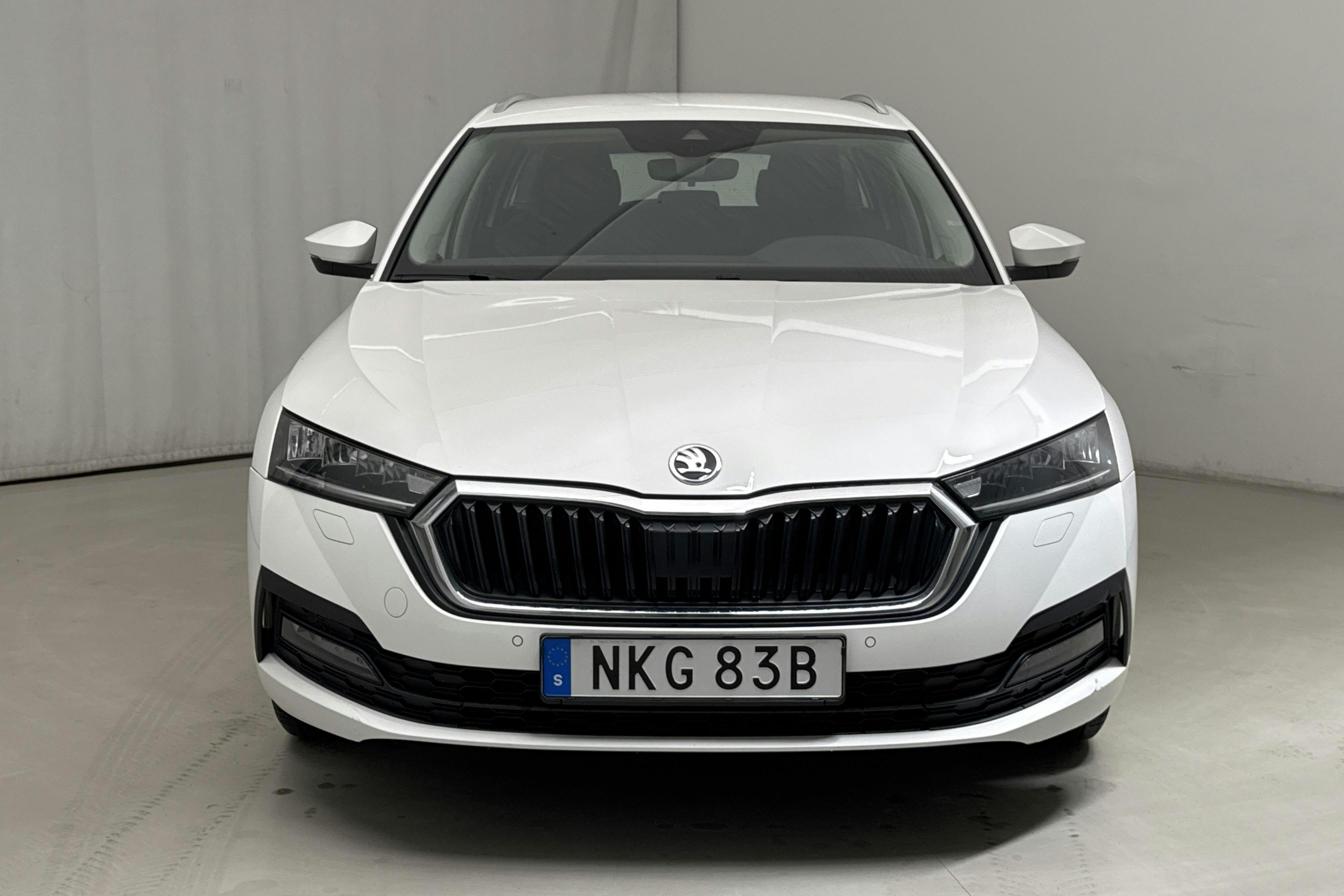 Skoda Octavia 2.0 TDI Combi (115hk) - 13 226 mil - Automat - vit - 2021