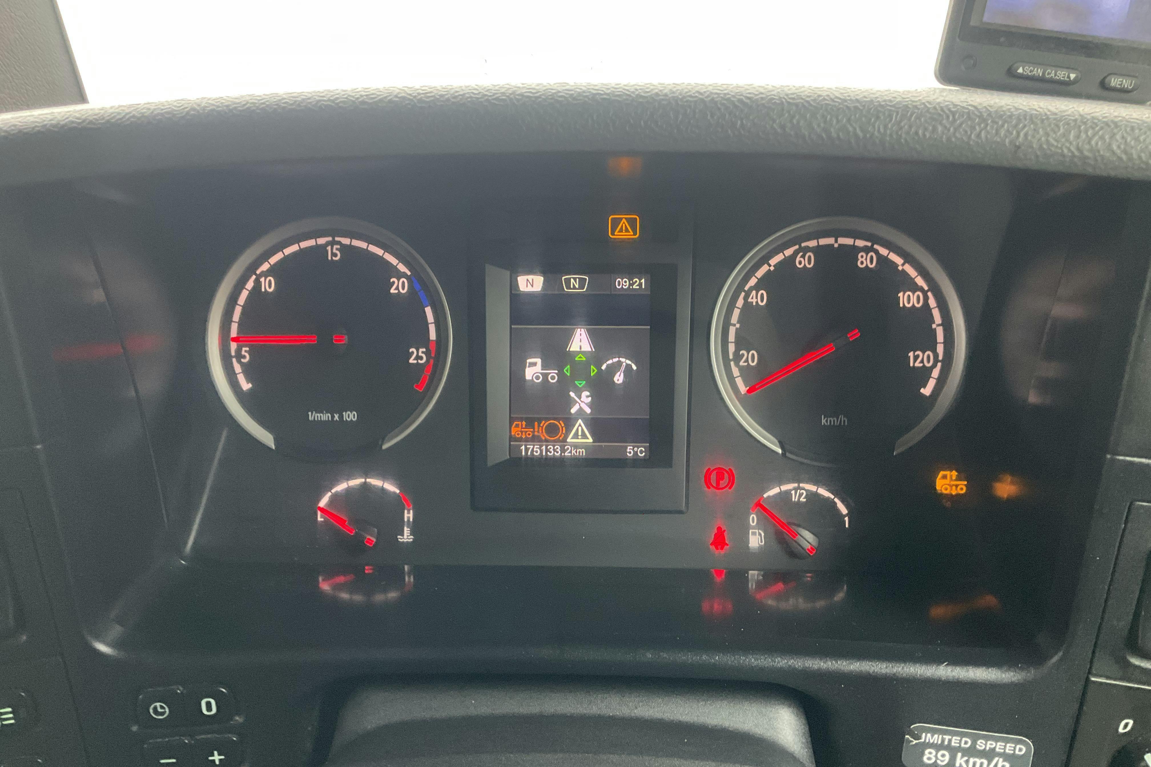 SCANIA P340LB - Högerstyrd - 175 133 km - Automat - 2016