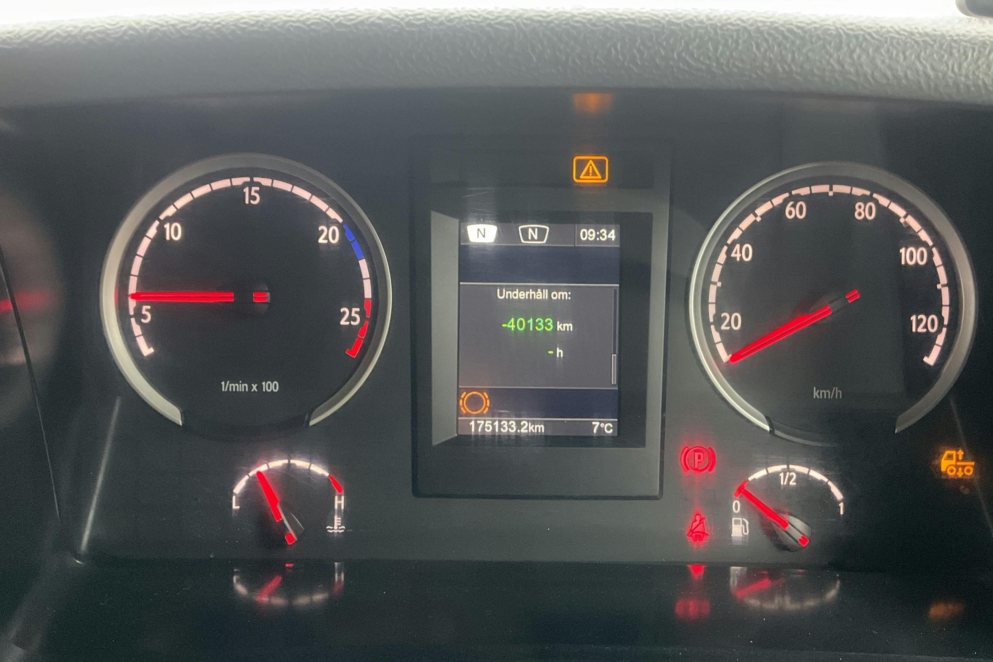 SCANIA P340LB - Högerstyrd - 175 133 km - Automat - 2016