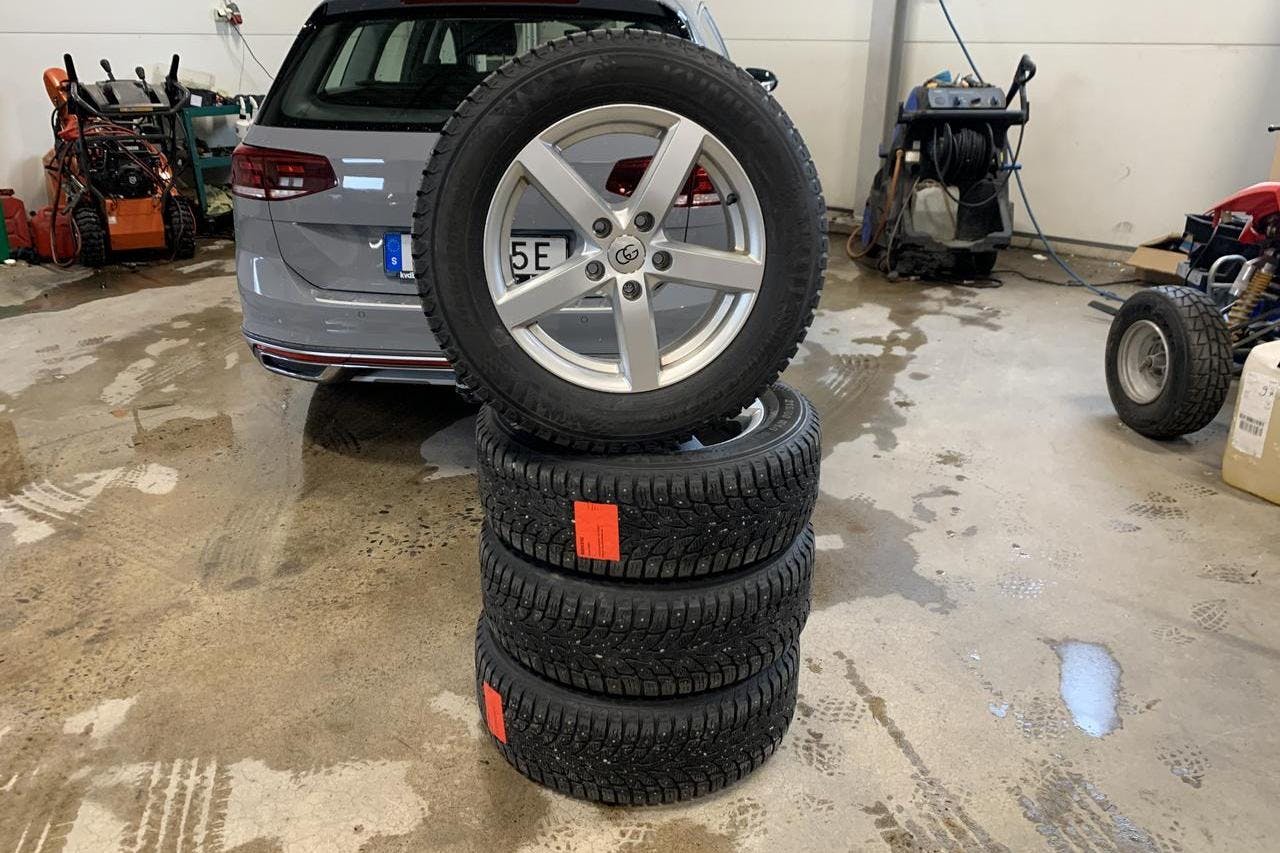 VW Passat Alltrack 2.0 TDI Sportscombi 4Motion (200hk) - 3 532 mil - Automat - grå - 2024