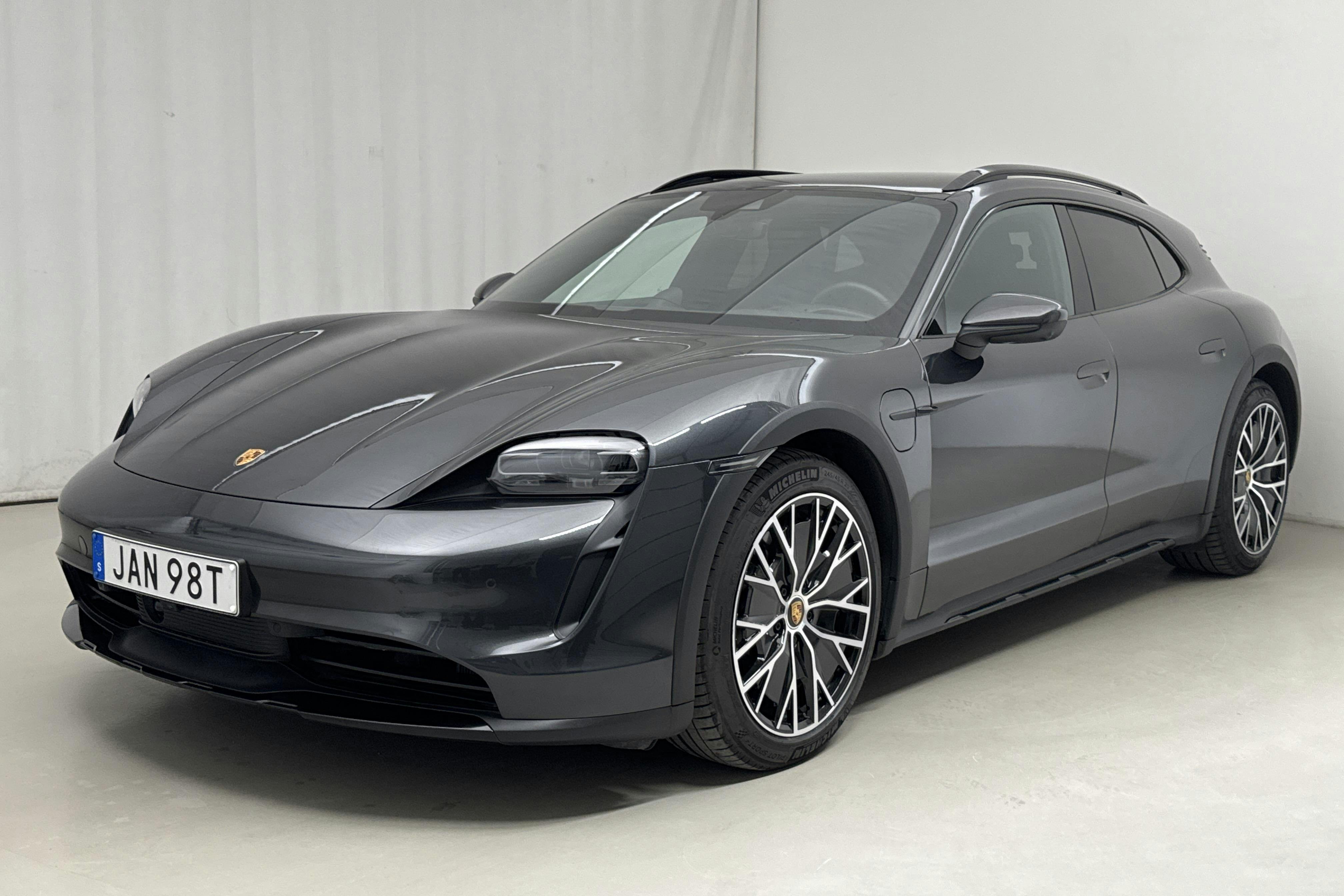 Porsche Taycan 4 Cross Turismo (476hk) - 29 750 km - Automatic - gray - 2024