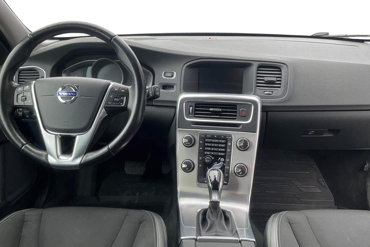 Volvo V60 T3 (152hk) - 17 382 mil - Automat - Light Blue - 2018