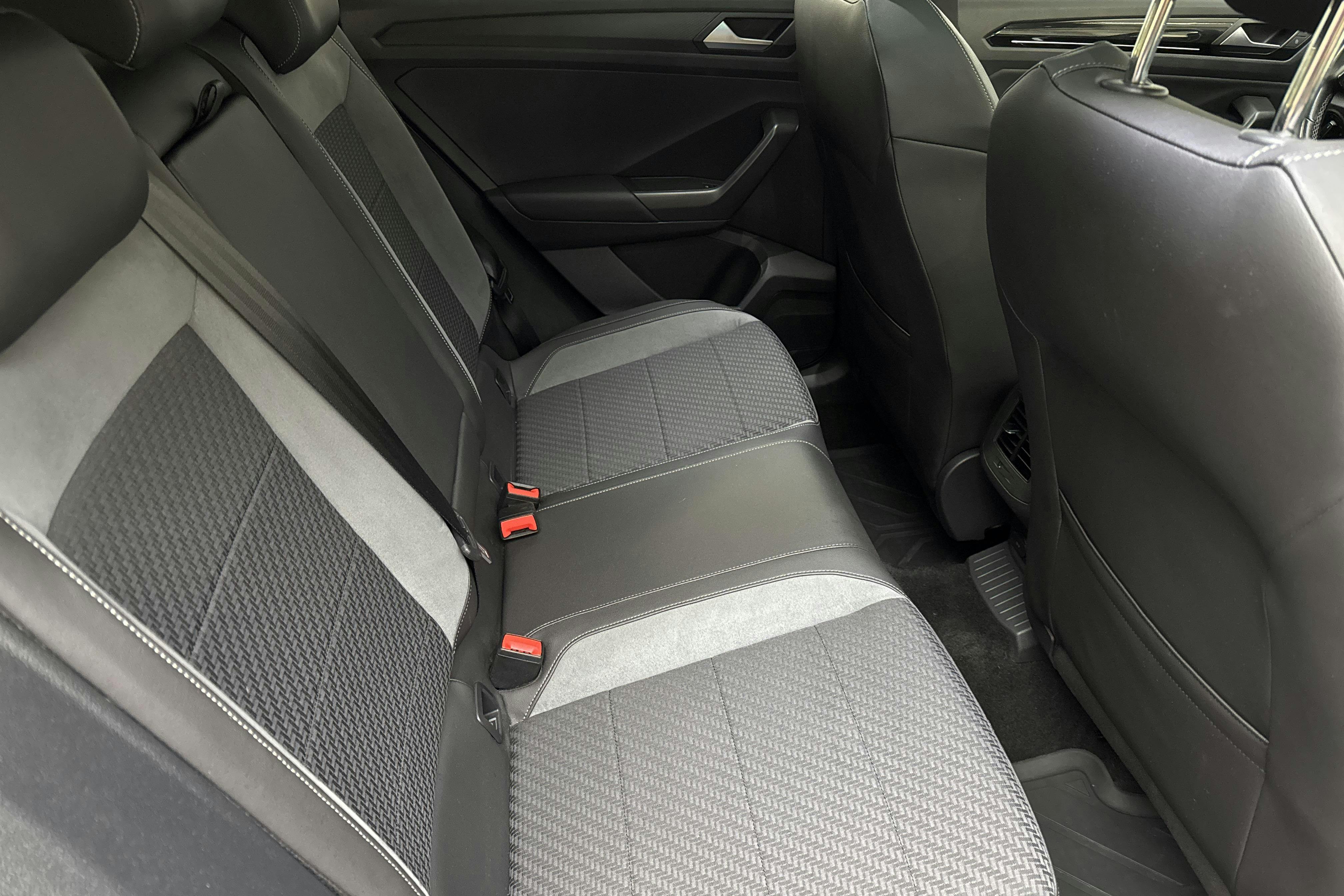 VW T-Roc R 2.0 TSI 4MOTION (300hk) - 8 177 mil - Automat - blå - 2020