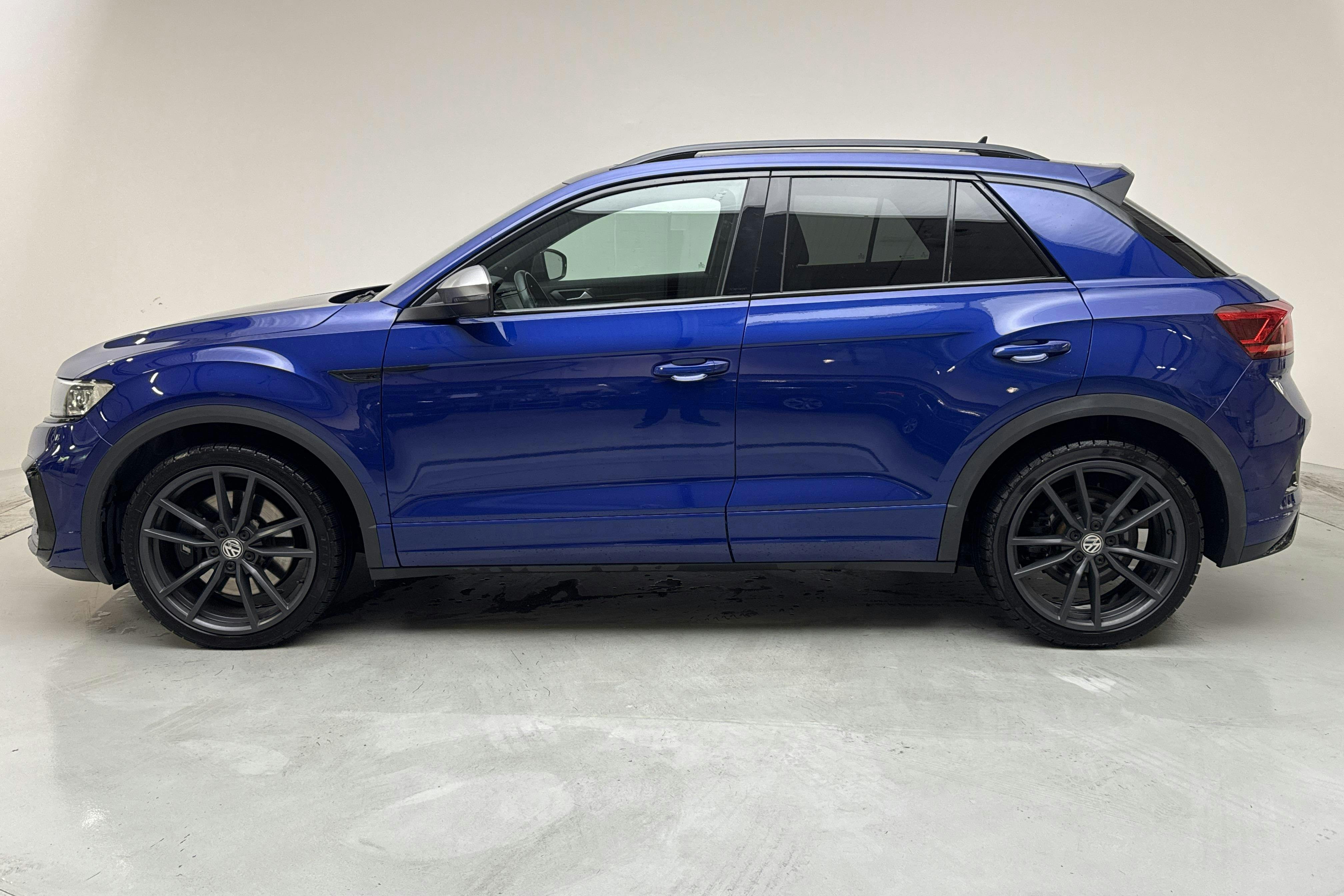 VW T-Roc R 2.0 TSI 4MOTION (300hk) - 8 177 mil - Automat - blå - 2020