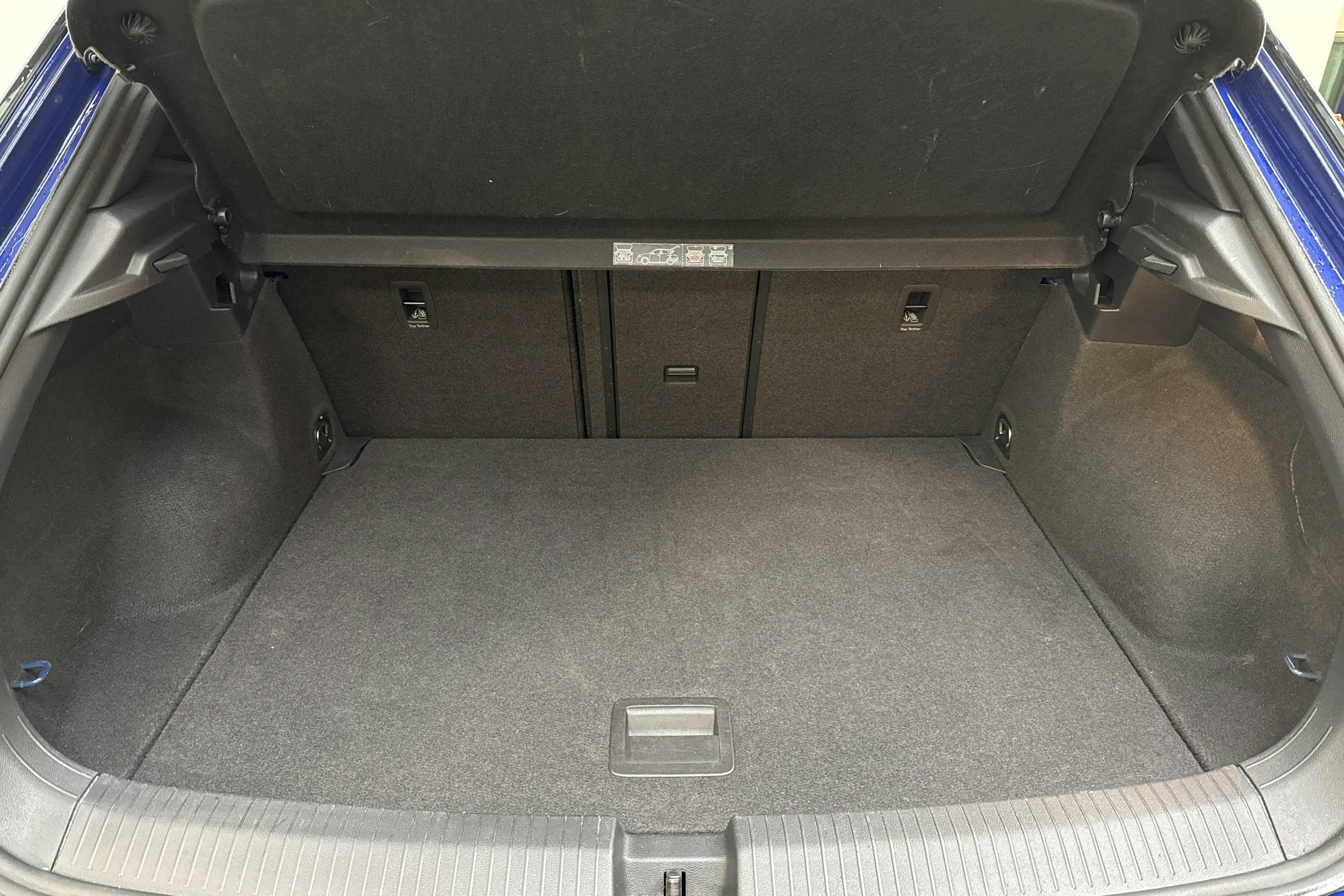 VW T-Roc R 2.0 TSI 4MOTION (300hk) - 8 177 mil - Automat - blå - 2020