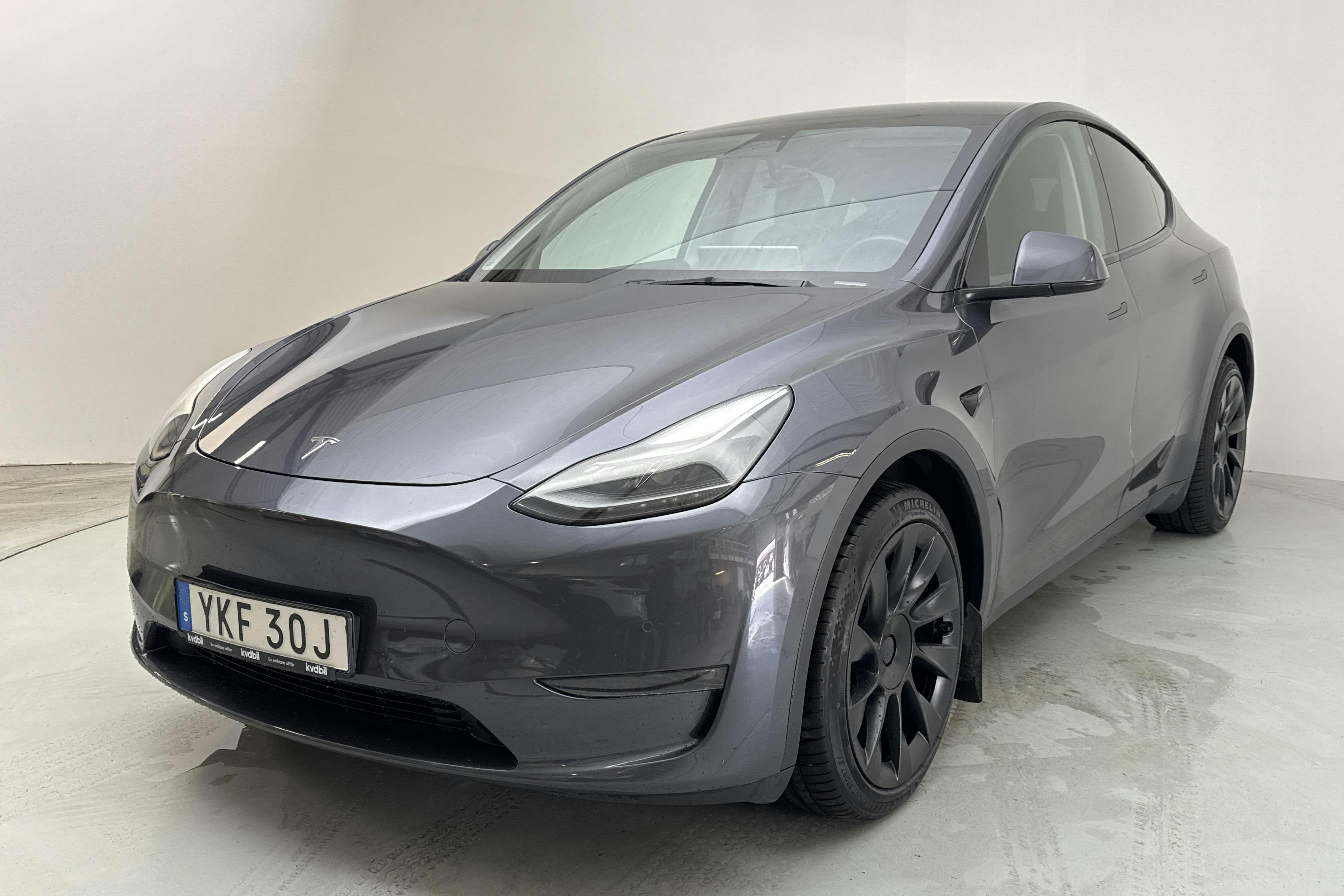 Tesla Model Y Long Range Dual Motor AWD - 9 356 mil - Automat - grå - 2021