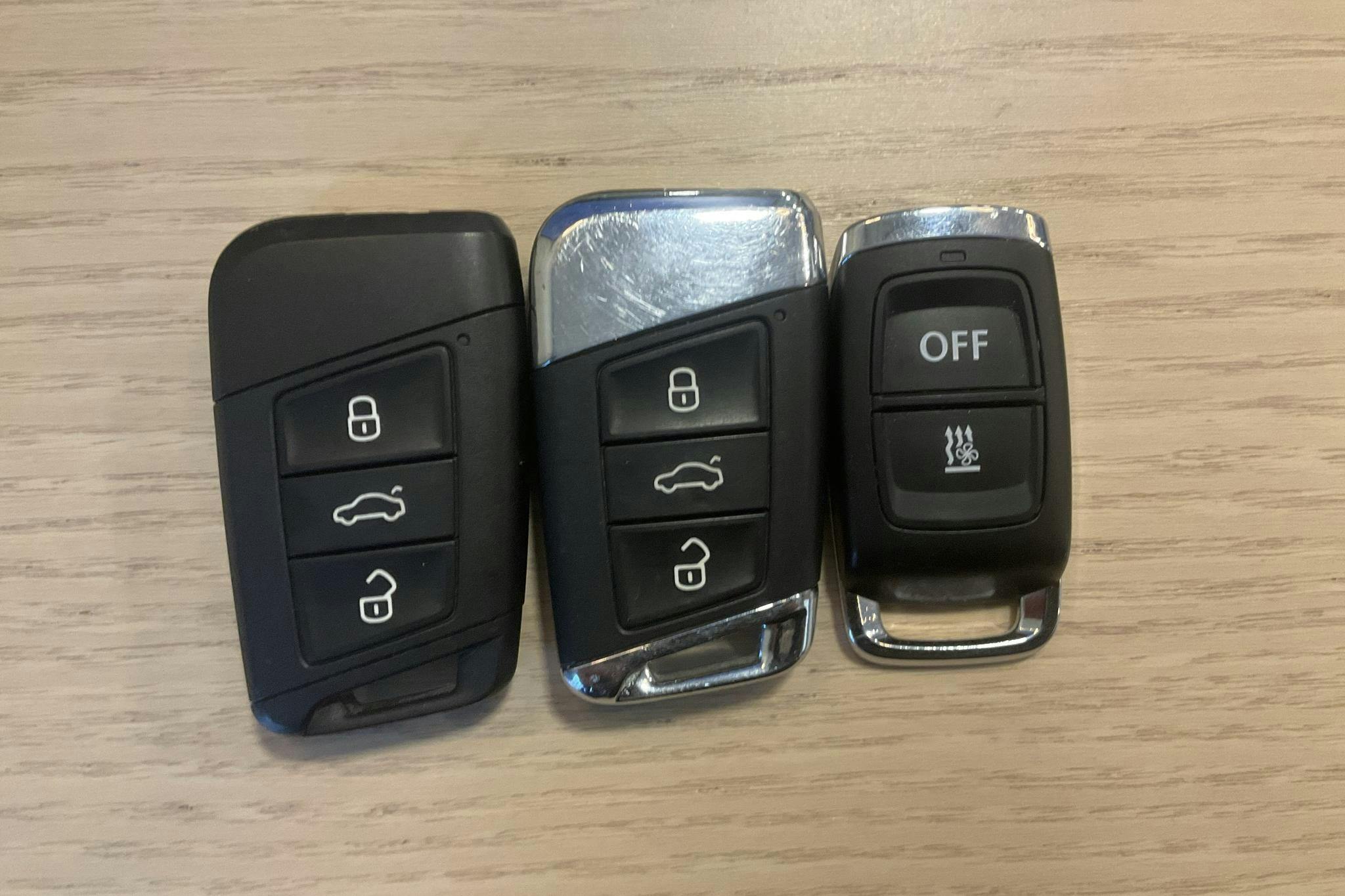 VW Passat 1.4 GTE Sportscombi (218hk) - 10 081 mil - Automat - vit - 2020
