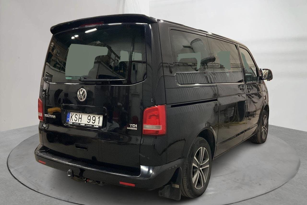 VW Multivan T5 2.0 TDI 4MOTION (140hk) - 15 898 mil - Manuell - svart - 2010