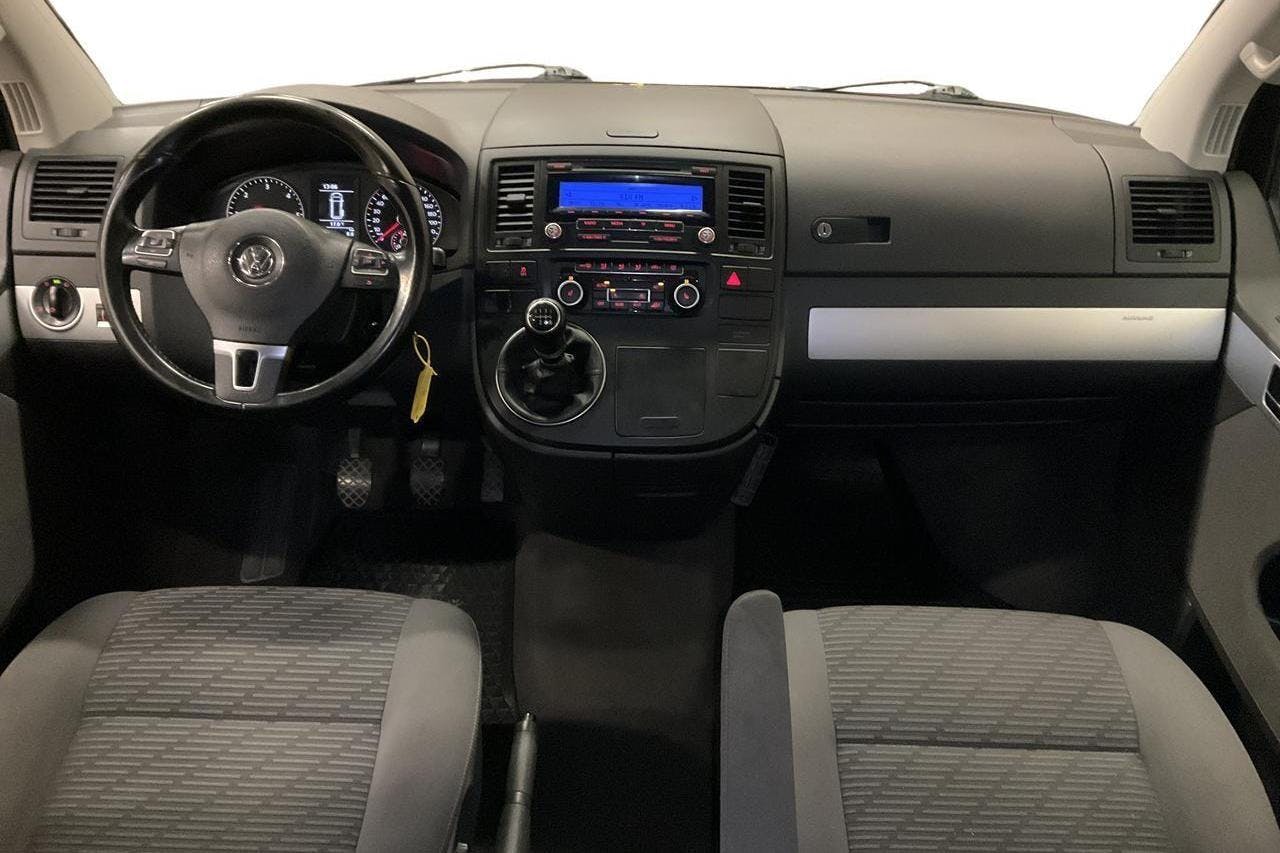 VW Multivan T5 2.0 TDI 4MOTION (140hk) - 15 898 mil - Manuell - svart - 2010