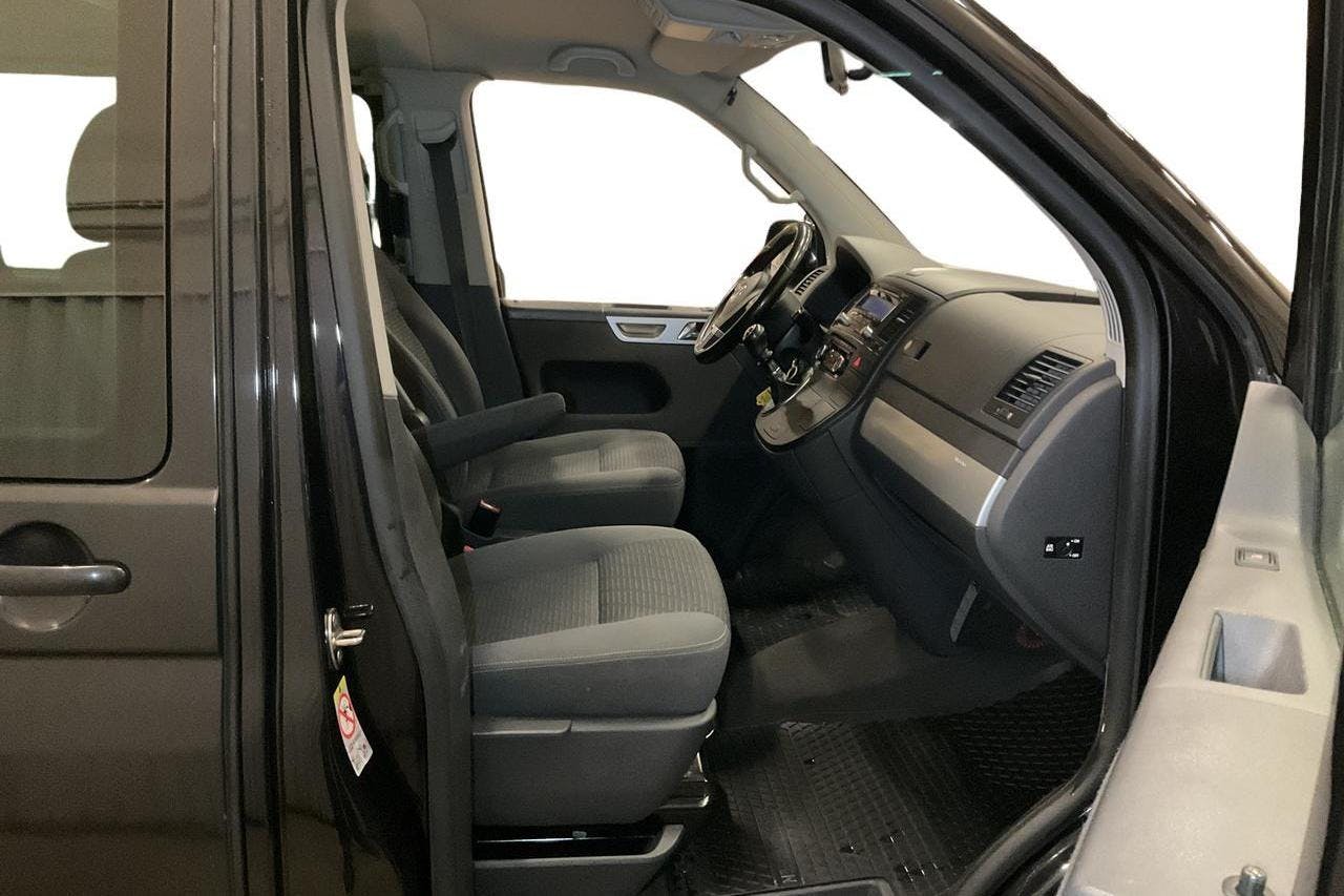 VW Multivan T5 2.0 TDI 4MOTION (140hk) - 15 898 mil - Manuell - svart - 2010