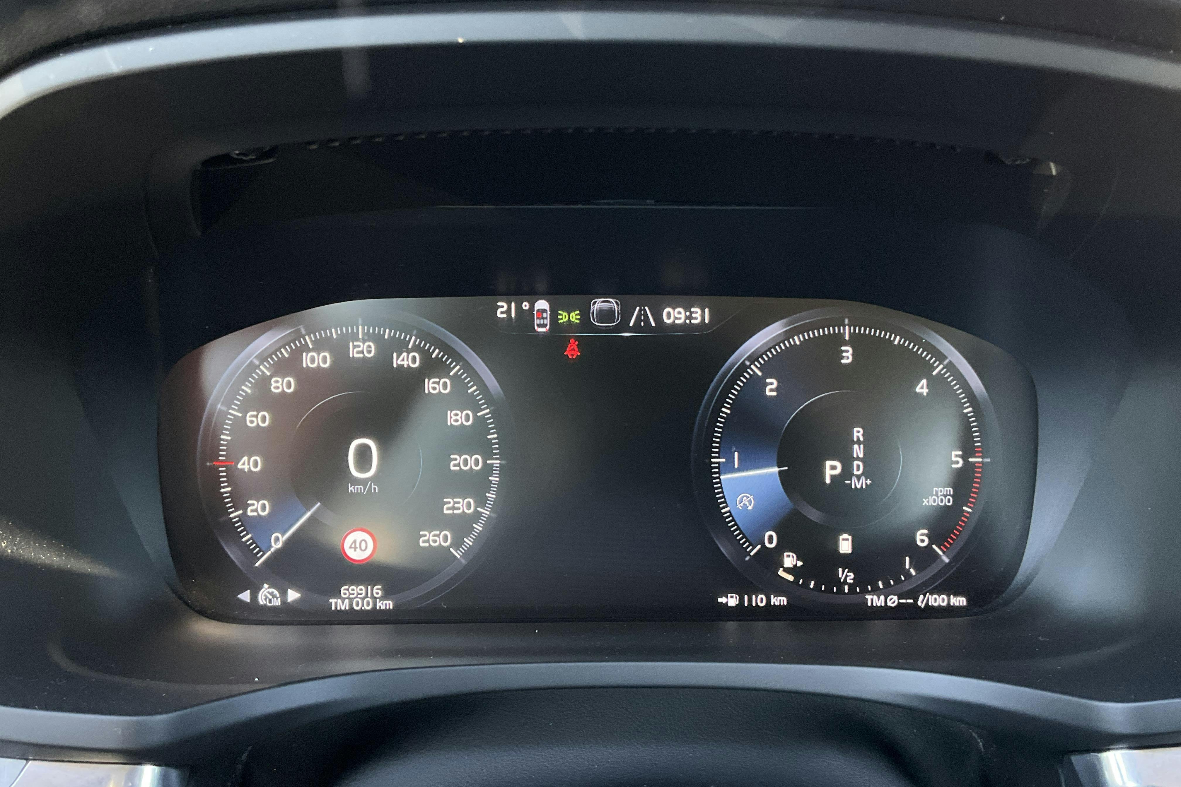 Volvo V60 B4 Mildhybrid, Diesel (197hk) - 6 992 mil - Automat - svart - 2022