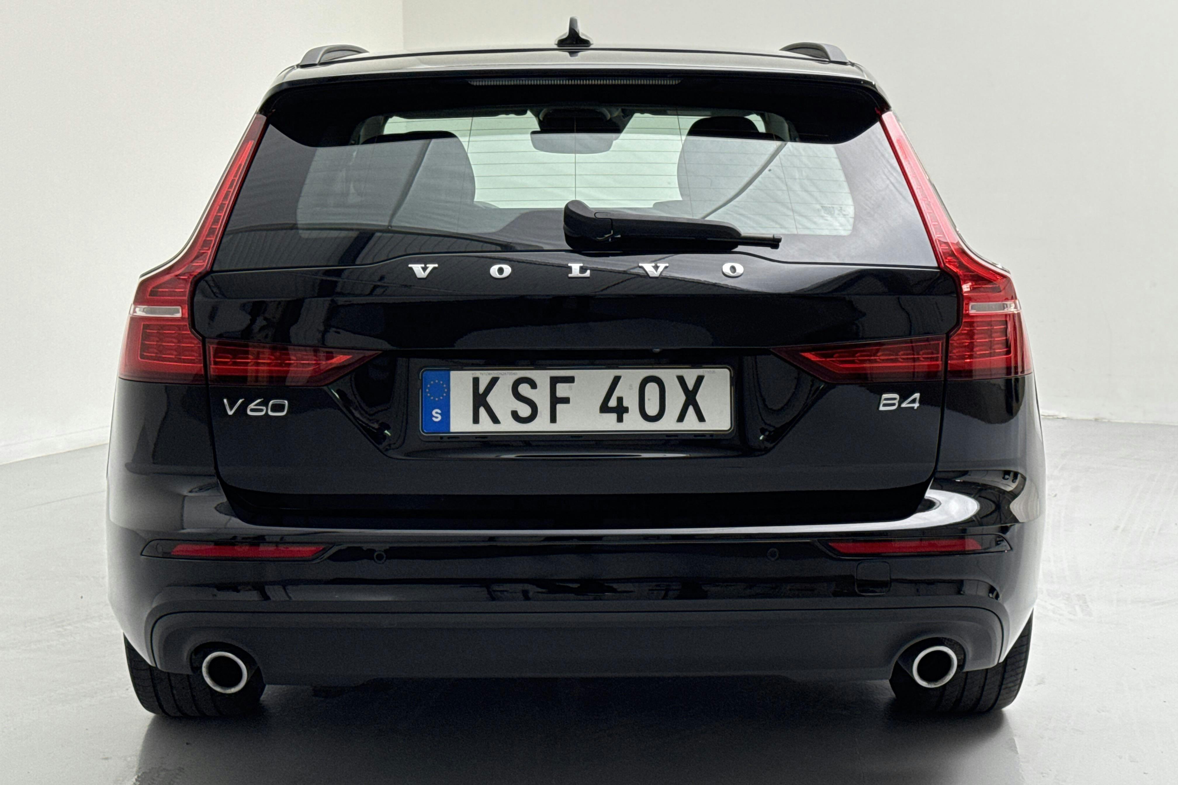 Volvo V60 B4 Mildhybrid, Diesel (197hk) - 6 992 mil - Automat - svart - 2022