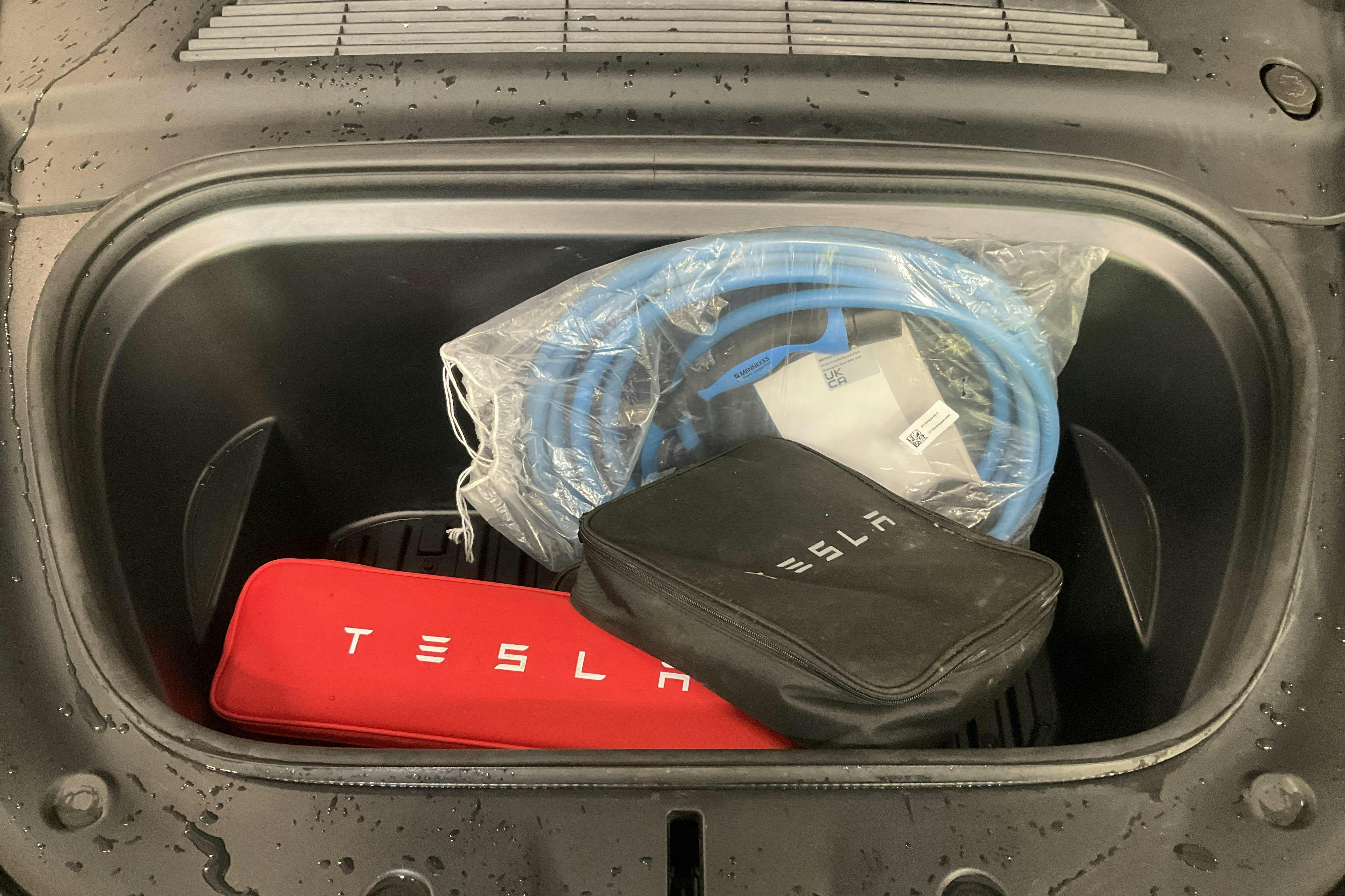 Tesla Model Y Long Range Dual Motor AWD - 11 708 mil - Automat - svart - 2023