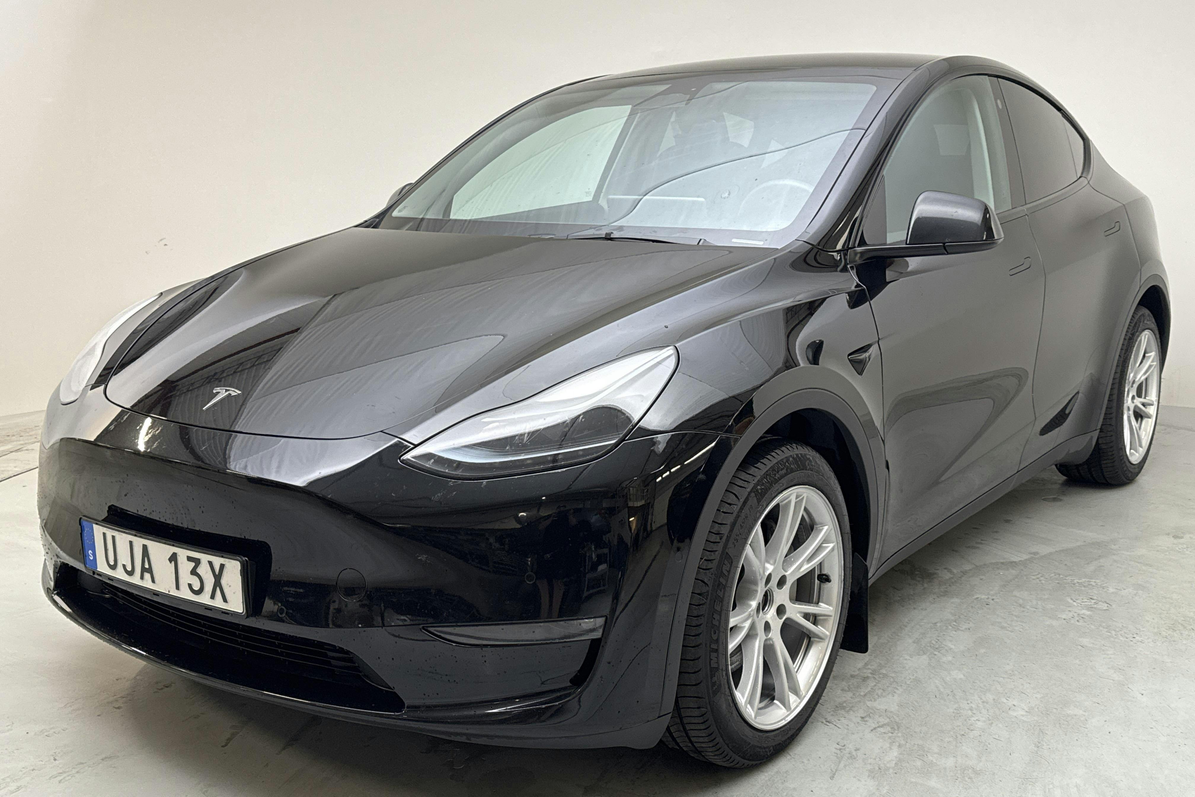Tesla Model Y Long Range Dual Motor AWD - 11 708 mil - Automat - svart - 2023