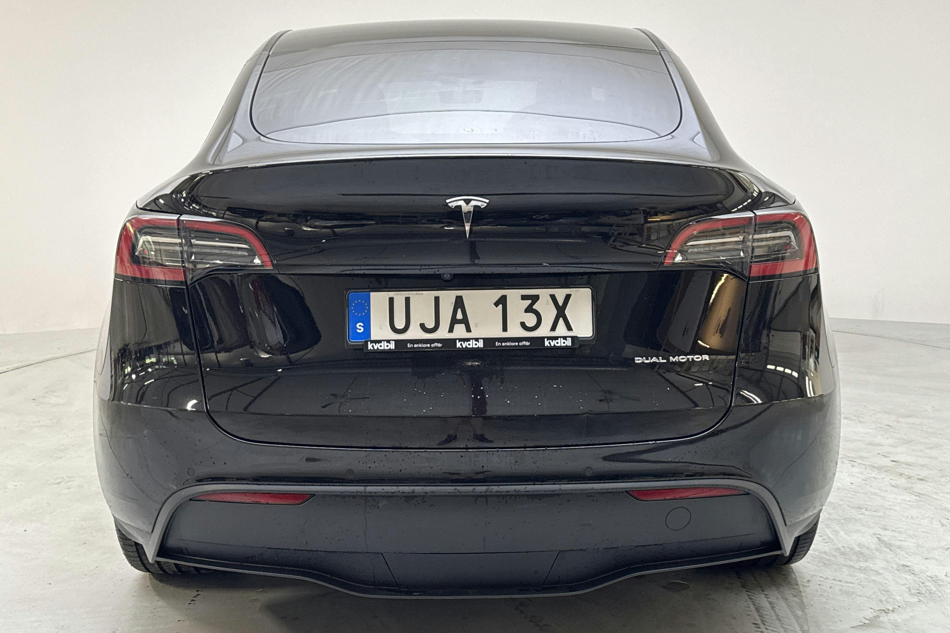 Tesla Model Y Long Range Dual Motor AWD - 11 708 mil - Automat - svart - 2023