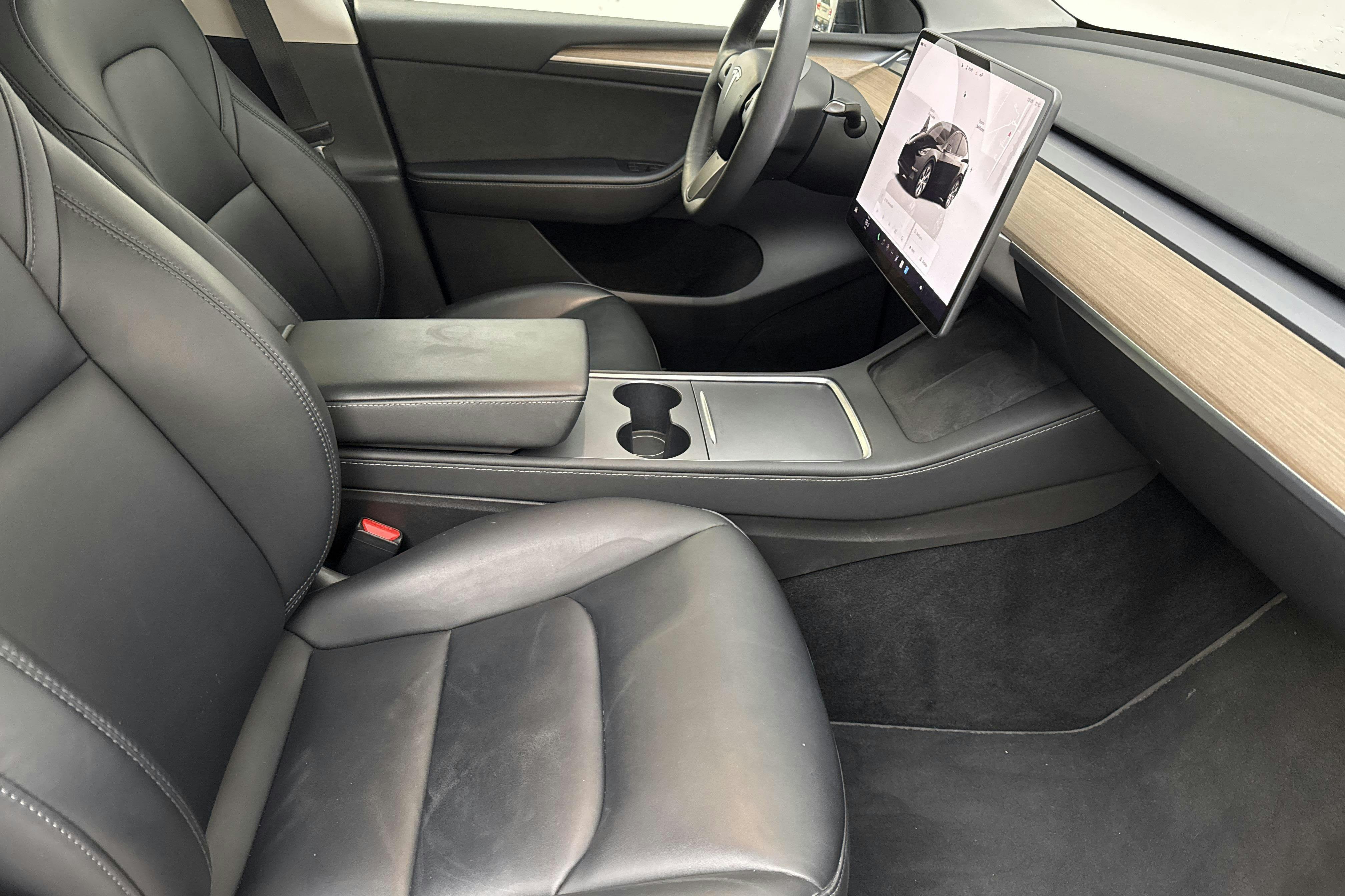 Tesla Model Y Long Range Dual Motor AWD - 11 708 mil - Automat - svart - 2023