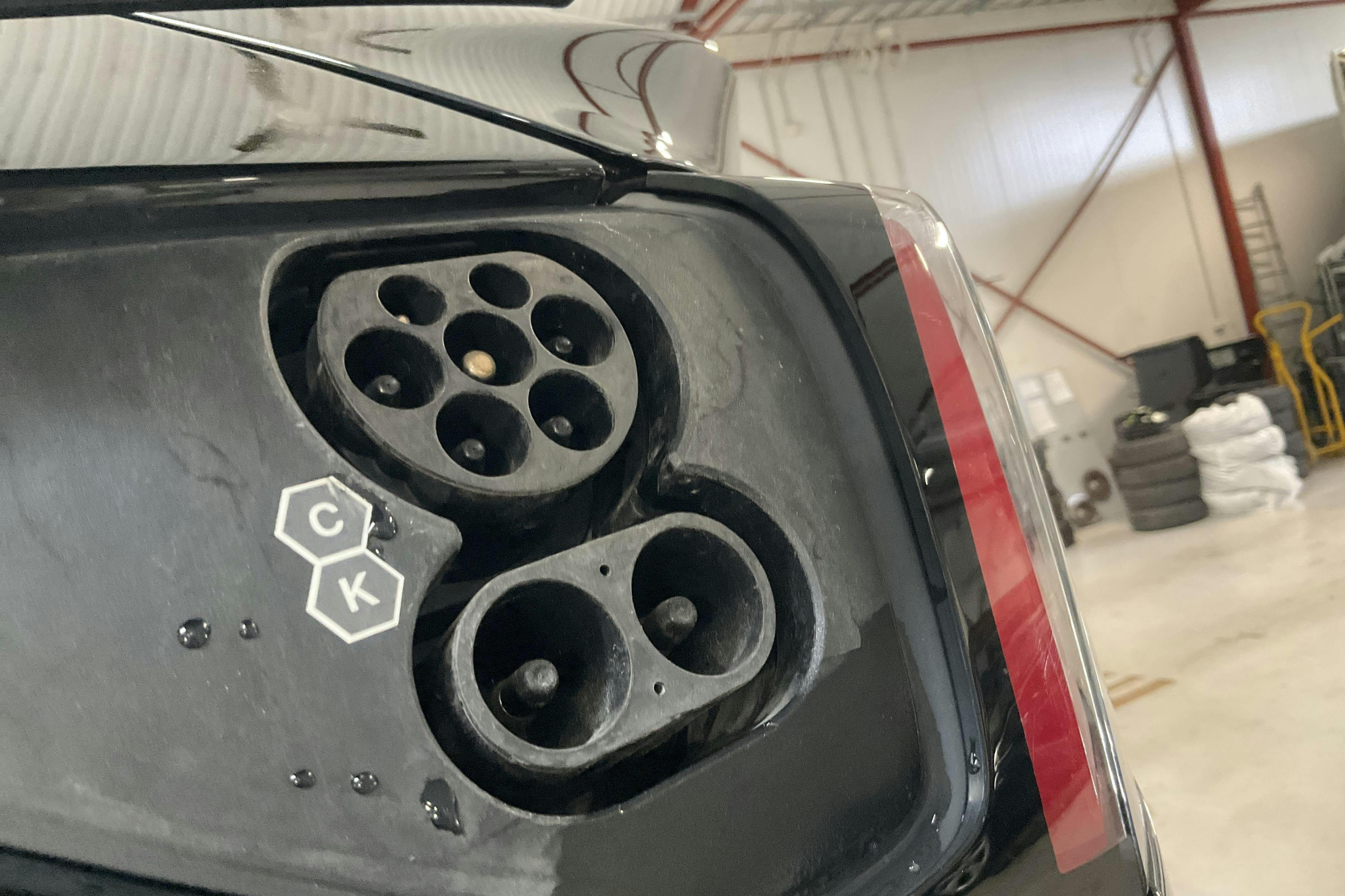 Tesla Model Y Long Range Dual Motor AWD - 11 708 mil - Automat - svart - 2023