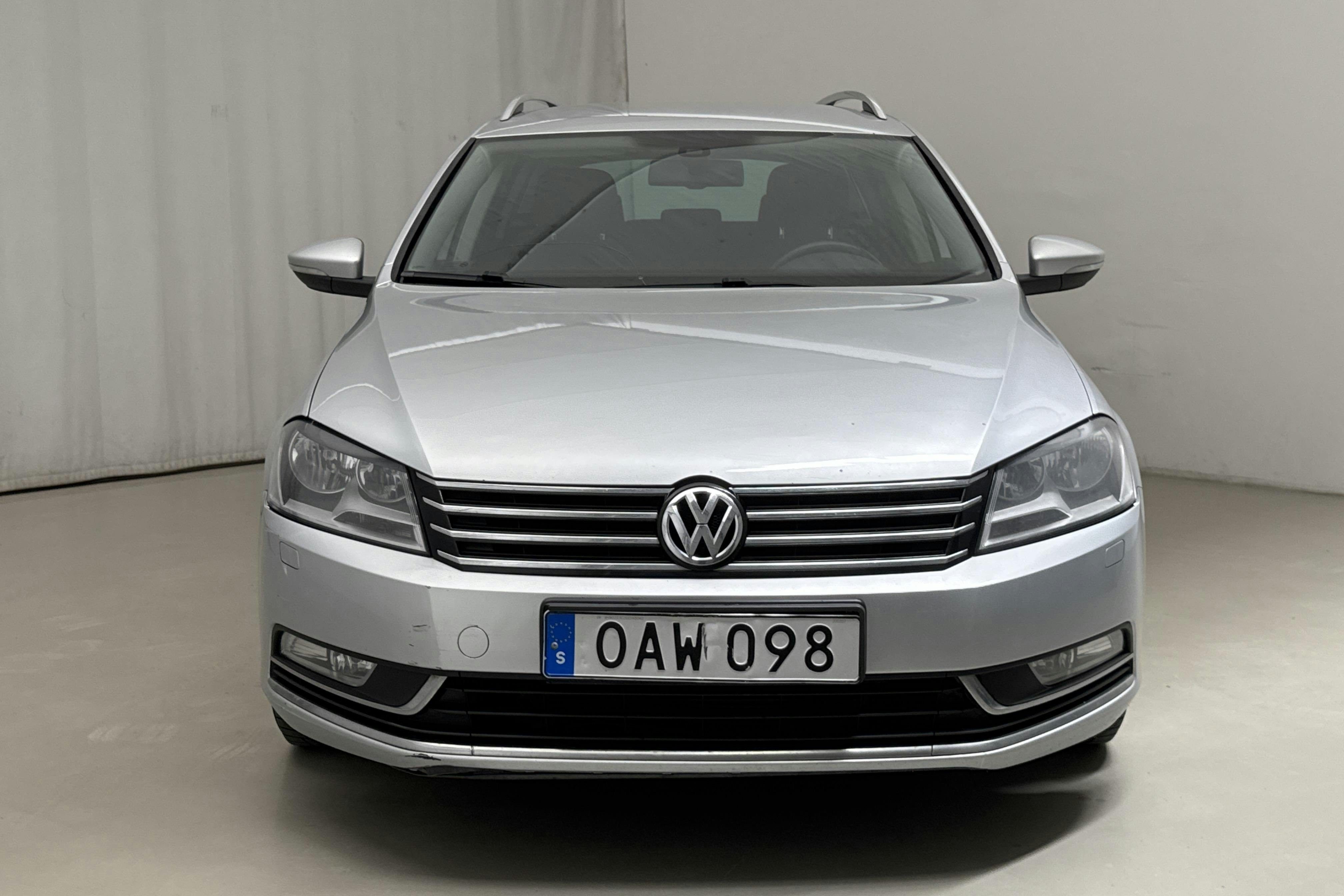 VW Passat 2.0 TDI BlueMotion Technology Variant (140hk) - 25 926 mil - Manuell - silver - 2014