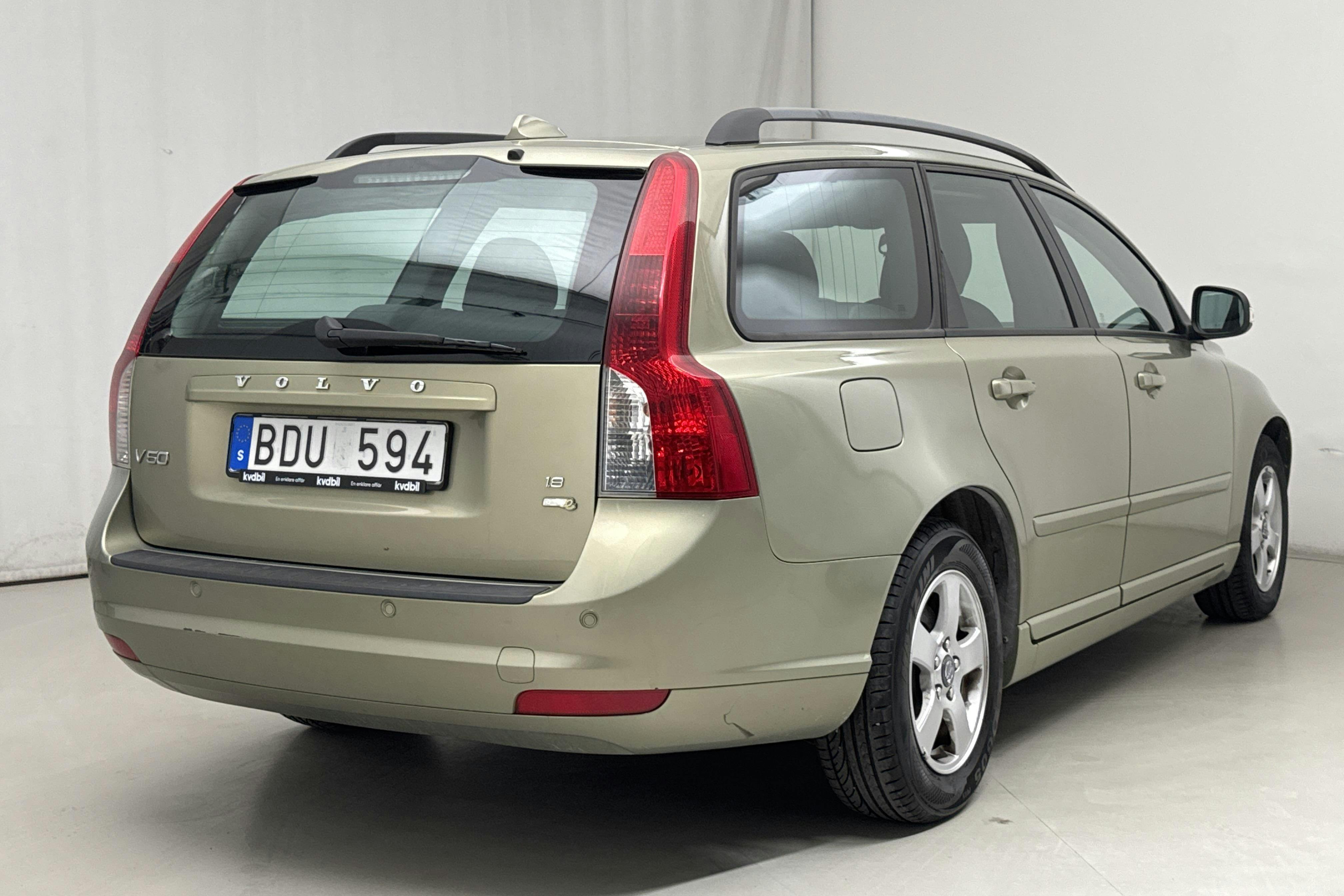 Volvo V50 1.8F (125hk) - 14 793 mil - Manuell - grön - 2010