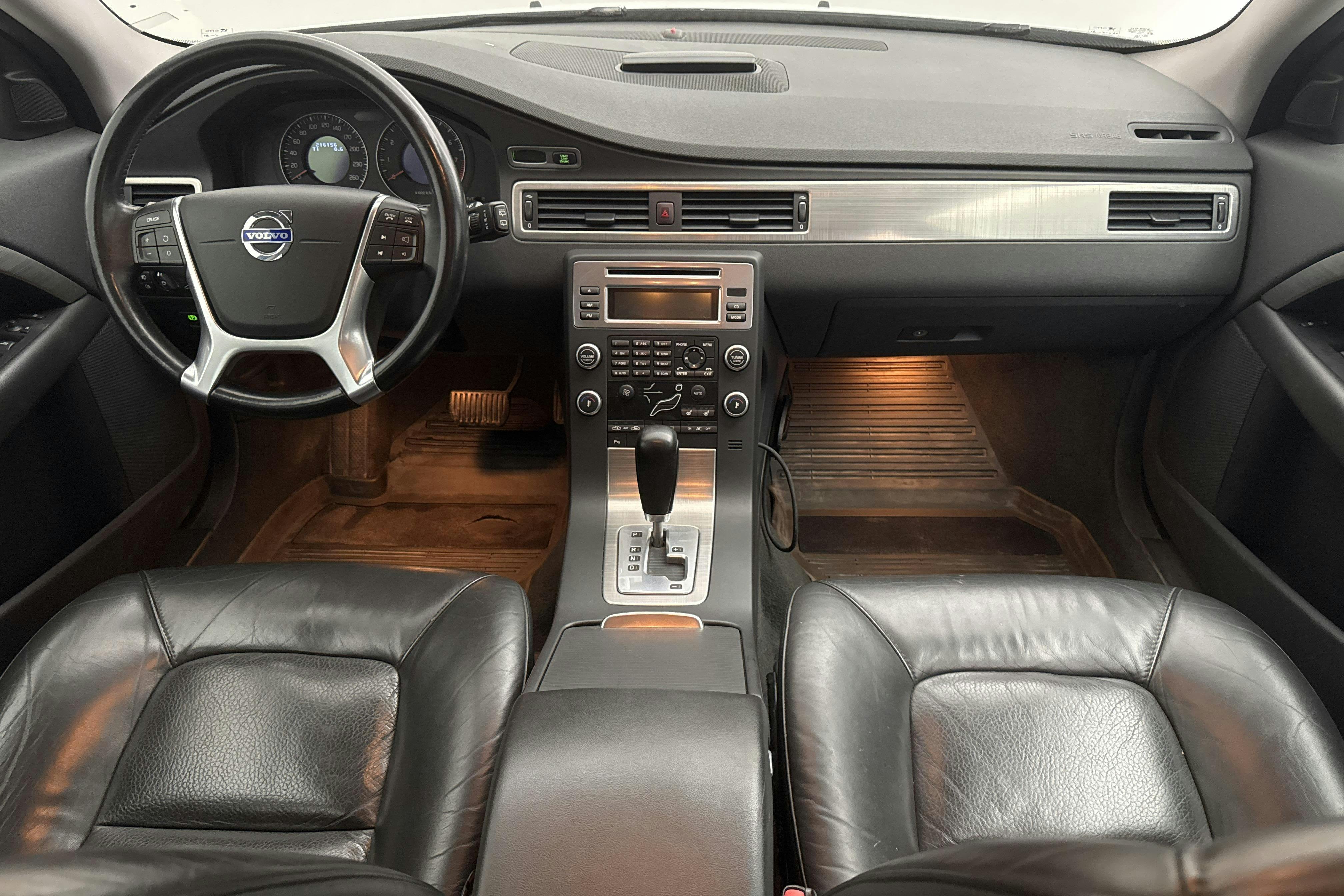 Volvo V70 II 2.0F (145hk) - 21 615 mil - Automat - vit - 2010