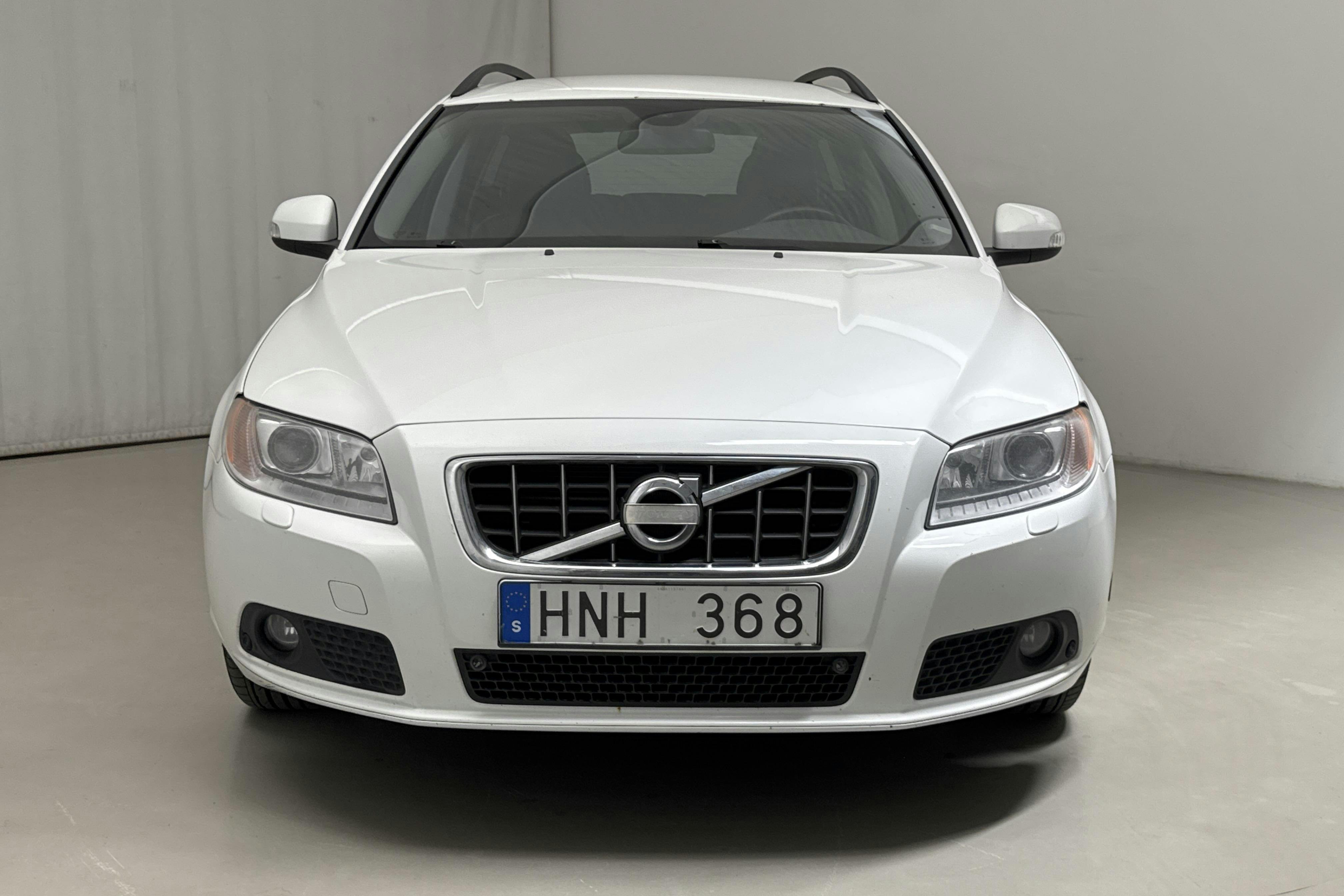 Volvo V70 II 2.0F (145hk) - 21 615 mil - Automat - vit - 2010