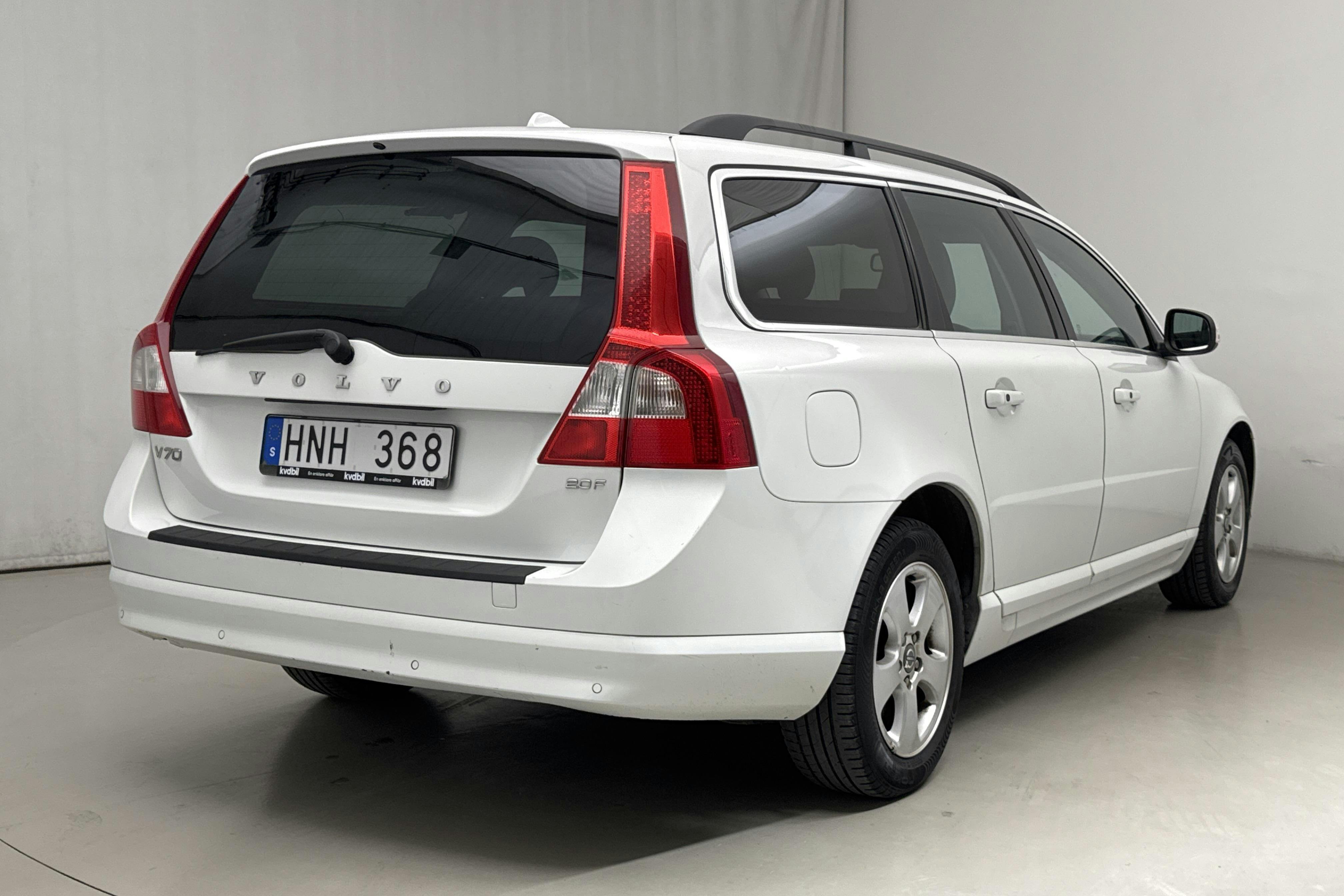 Volvo V70 II 2.0F (145hk) - 21 615 mil - Automat - vit - 2010